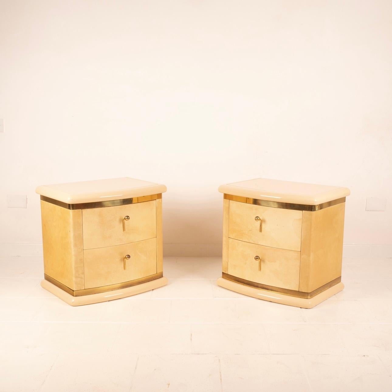 Curved parchment bedside tables by Aldo Tura for Tura Milano In Good Condition For Sale In Conversano, IT