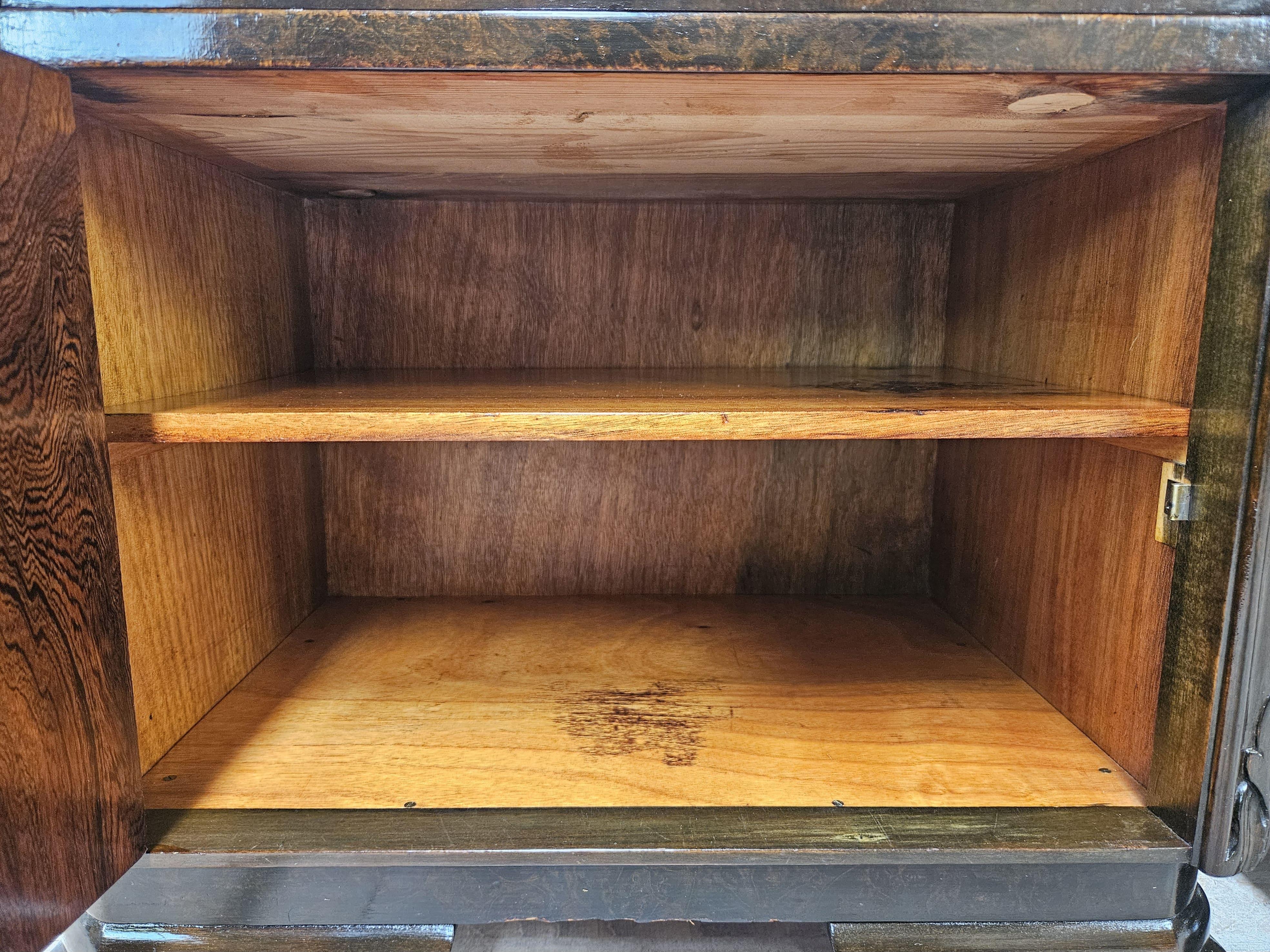 Art Deco period walnut bedside tables with drawer and door 20th century For Sale 11
