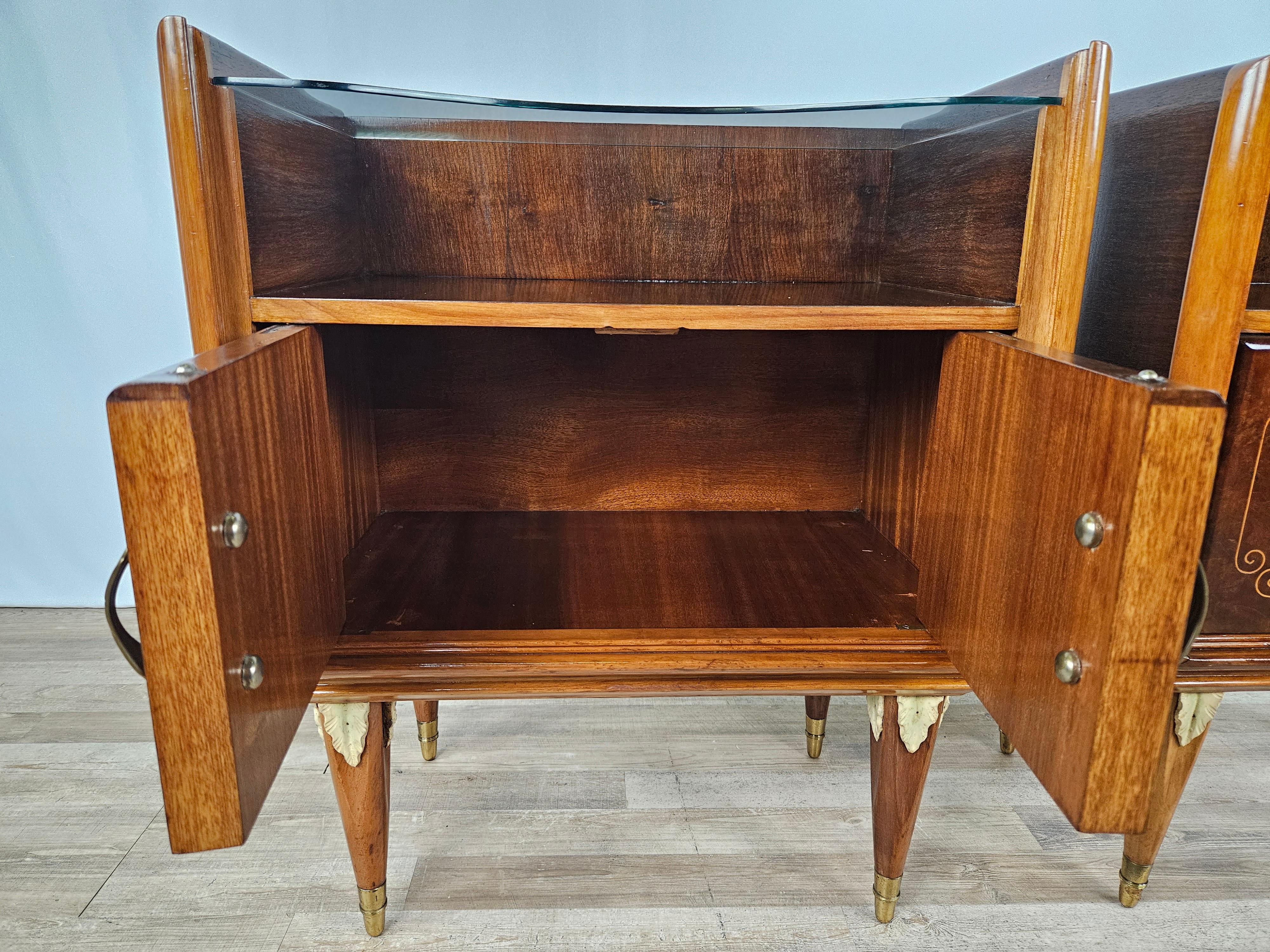 Walnut and maple bedside tables with glass top For Sale 11