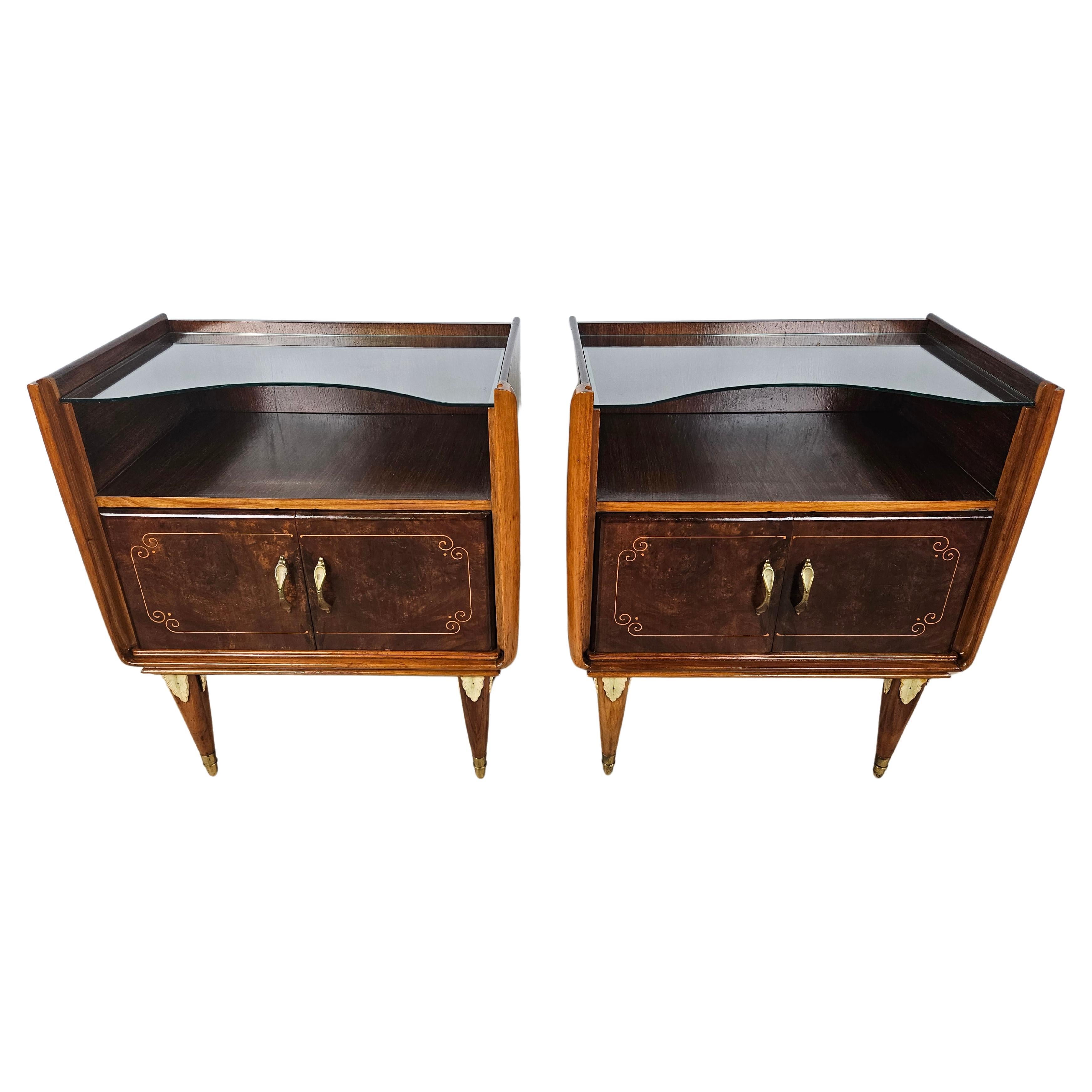 Walnut and maple bedside tables with glass top For Sale