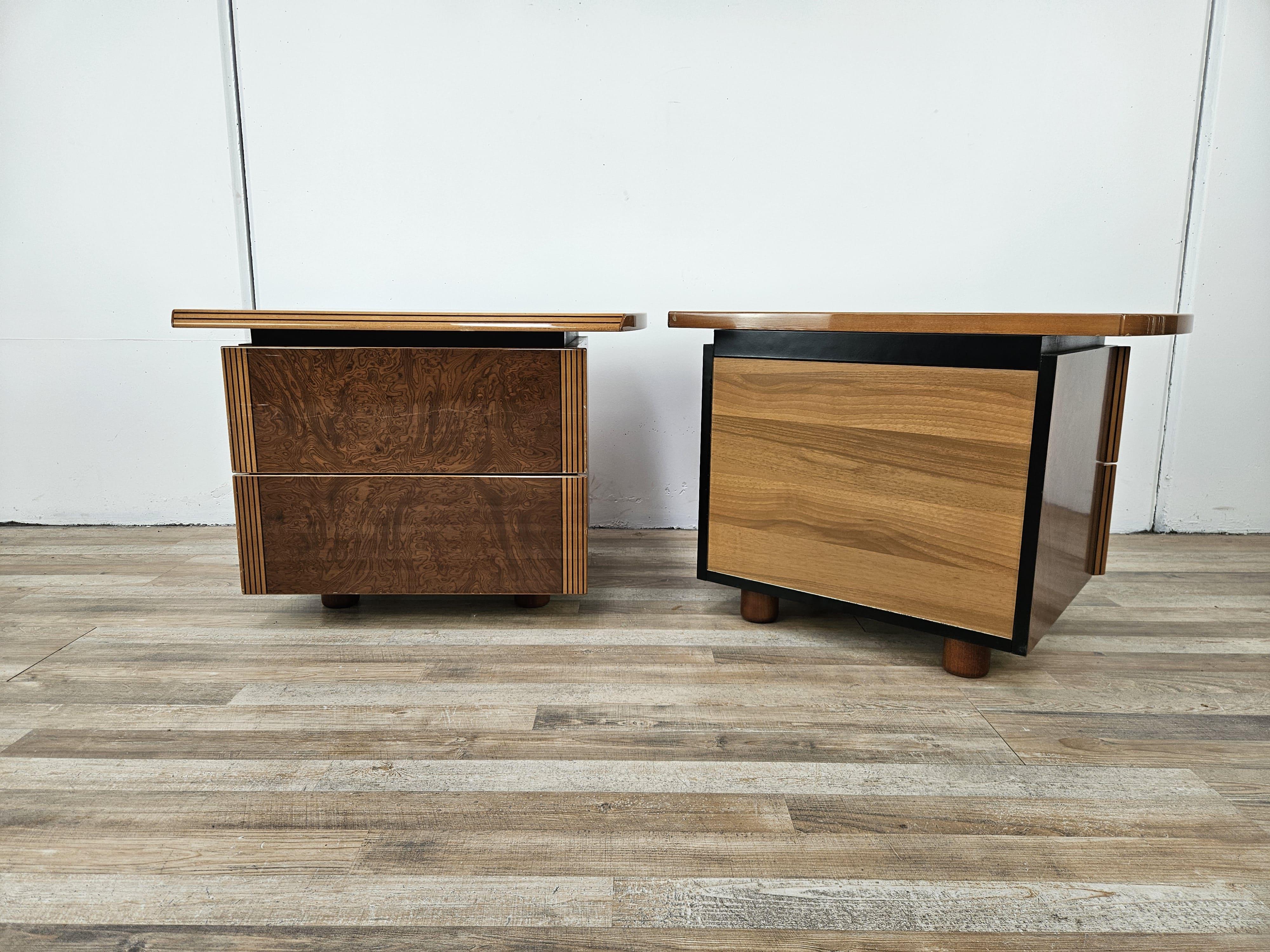 Comodini in noce stile Artona 'Afra e Tobia Scarpa' Moderno de mediados de siglo en venta