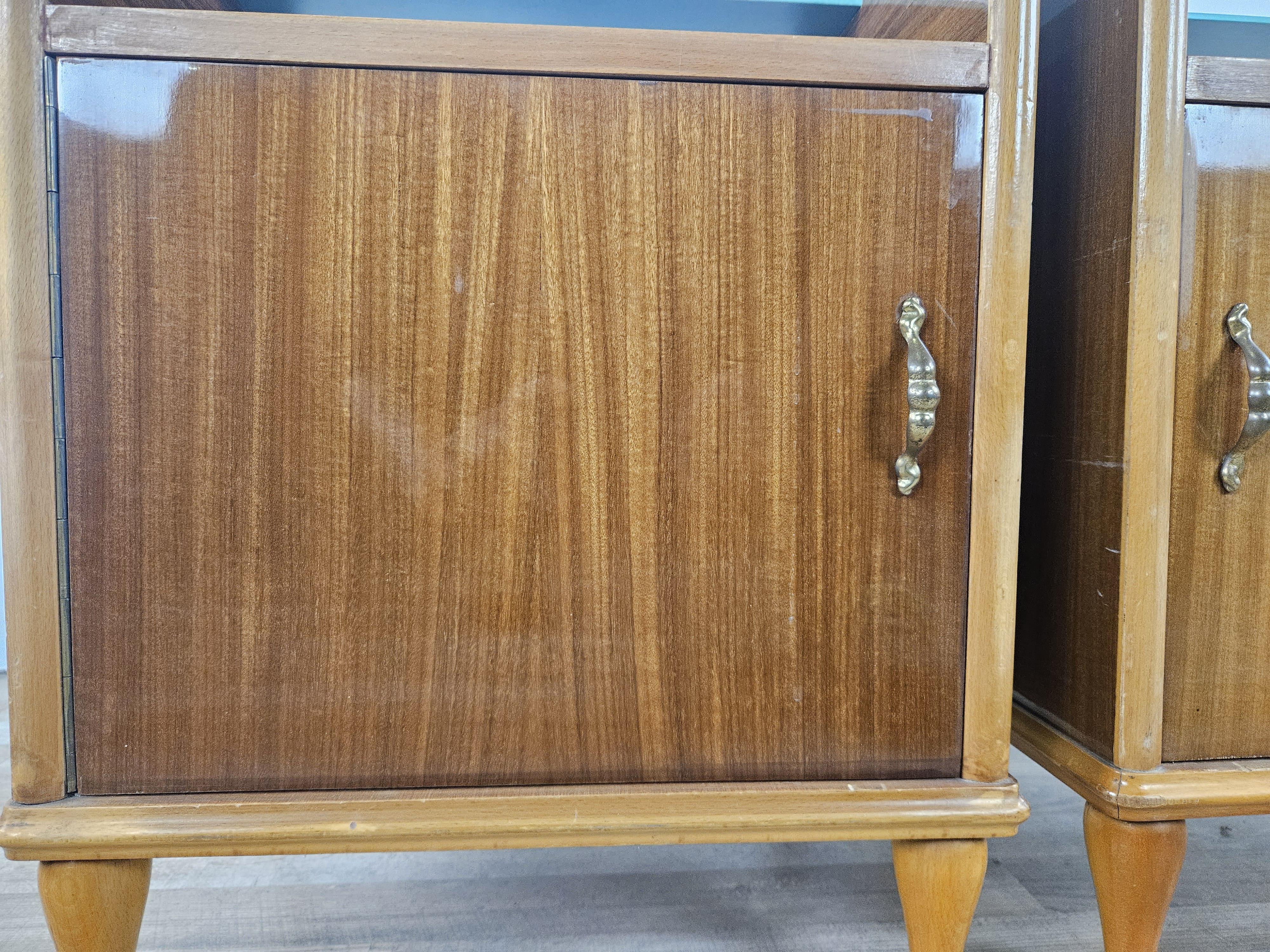 Tables de chevet Mid Century en bois et érable avec miroirs en vente 3