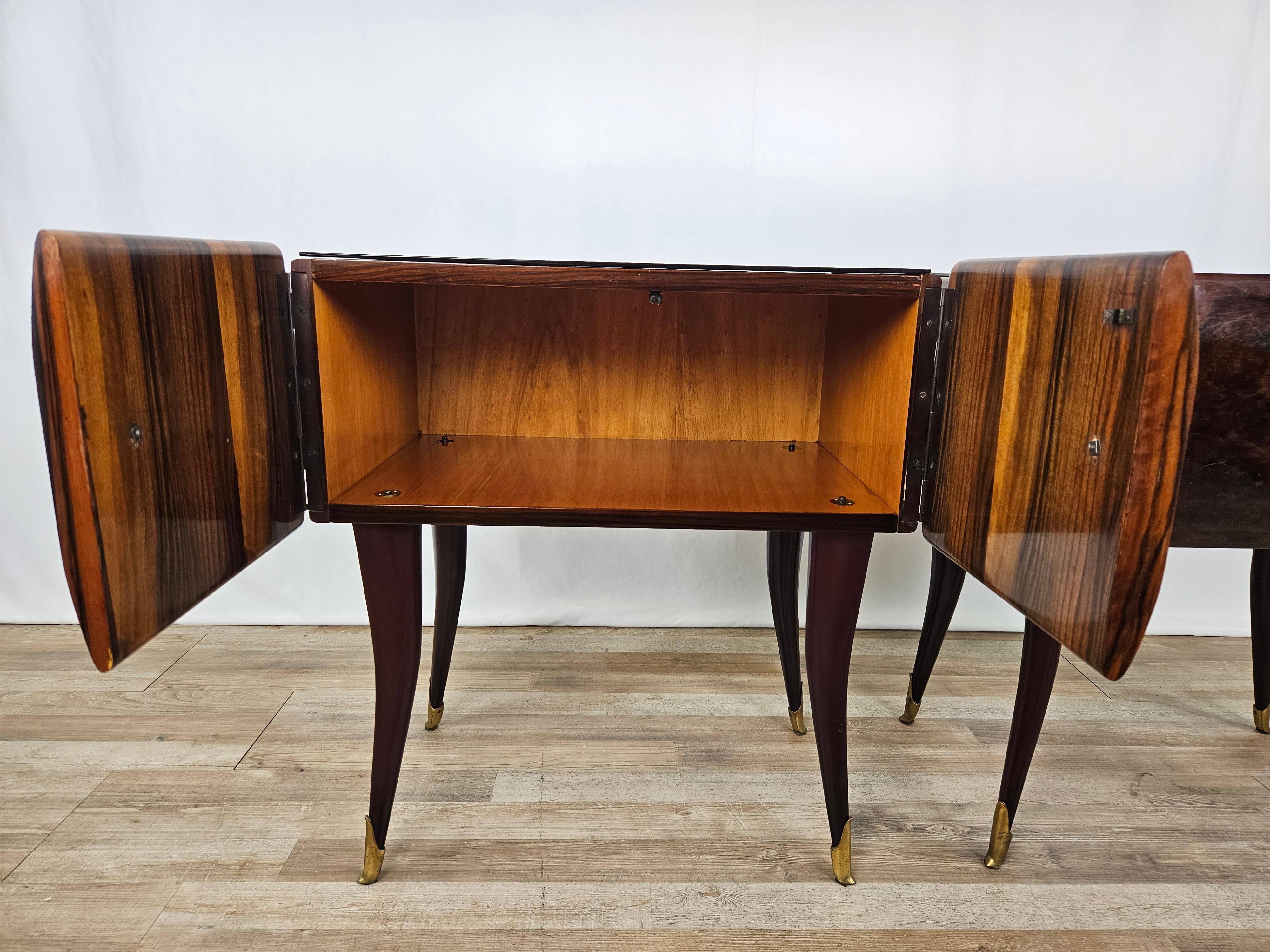 Mid Century bedside tables in rosewood and maple with pink glass For Sale 8