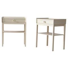 Comodini scandinavi anni '60 laccati bianchi
