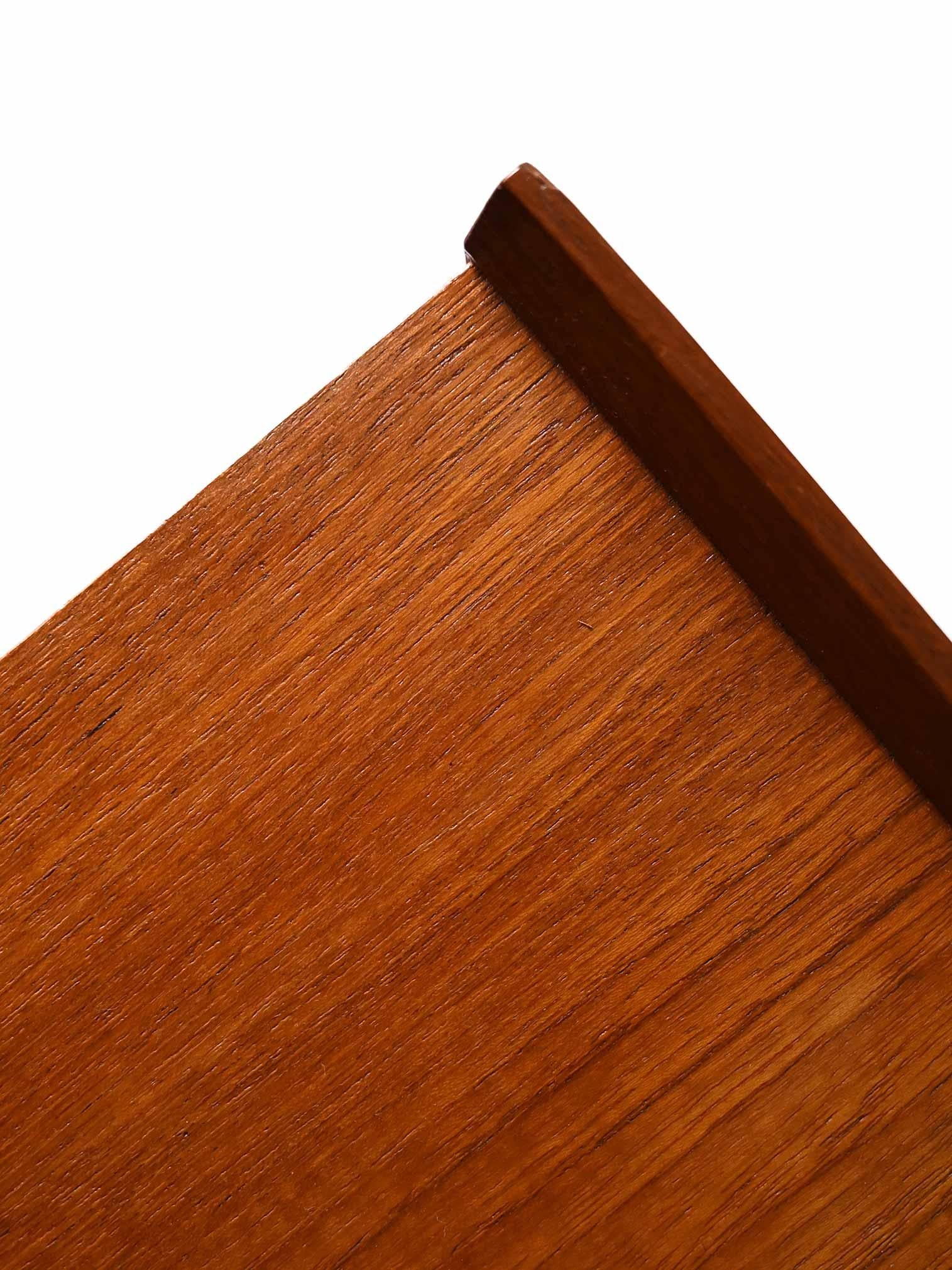 Scandinavian nightstands with open compartment 1