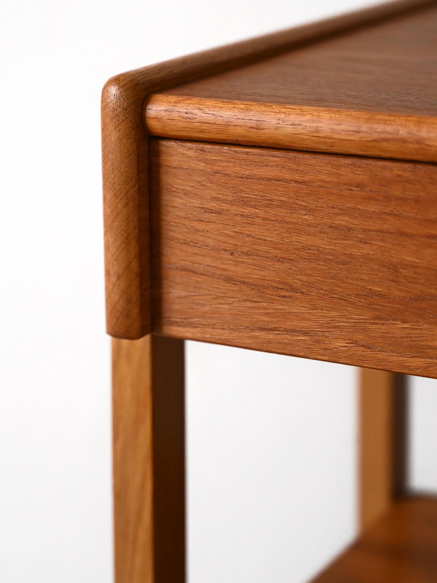 Teak Comodini svedesi con cassetto