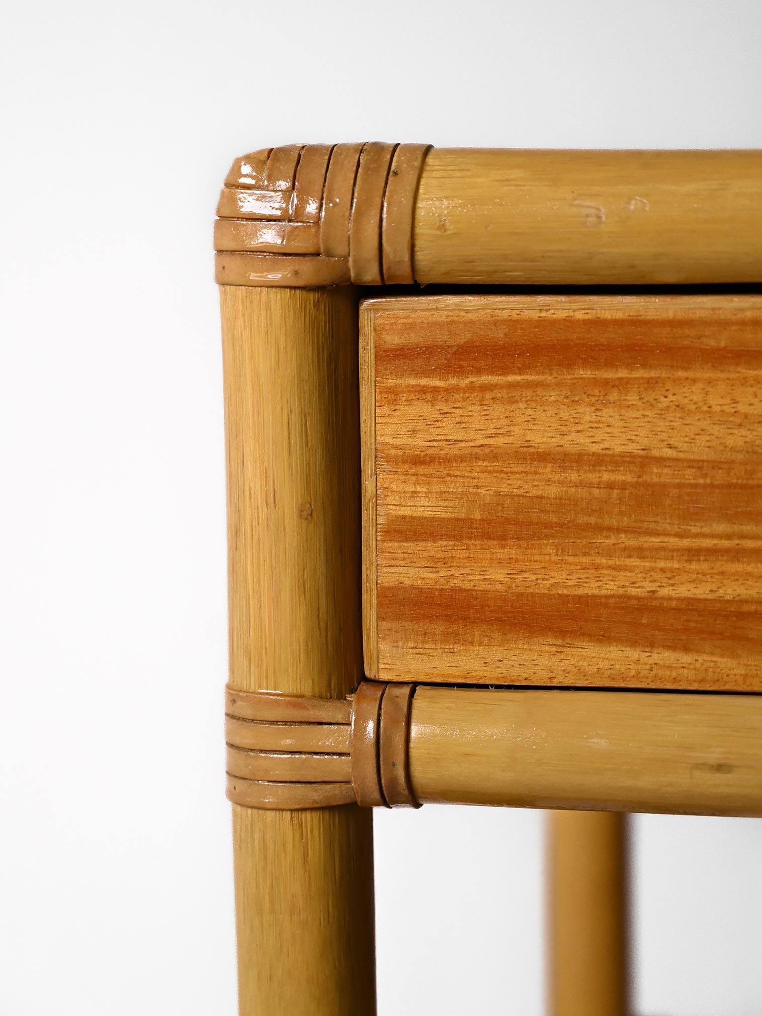 Tables de chevet vintage en bambou en vente 4