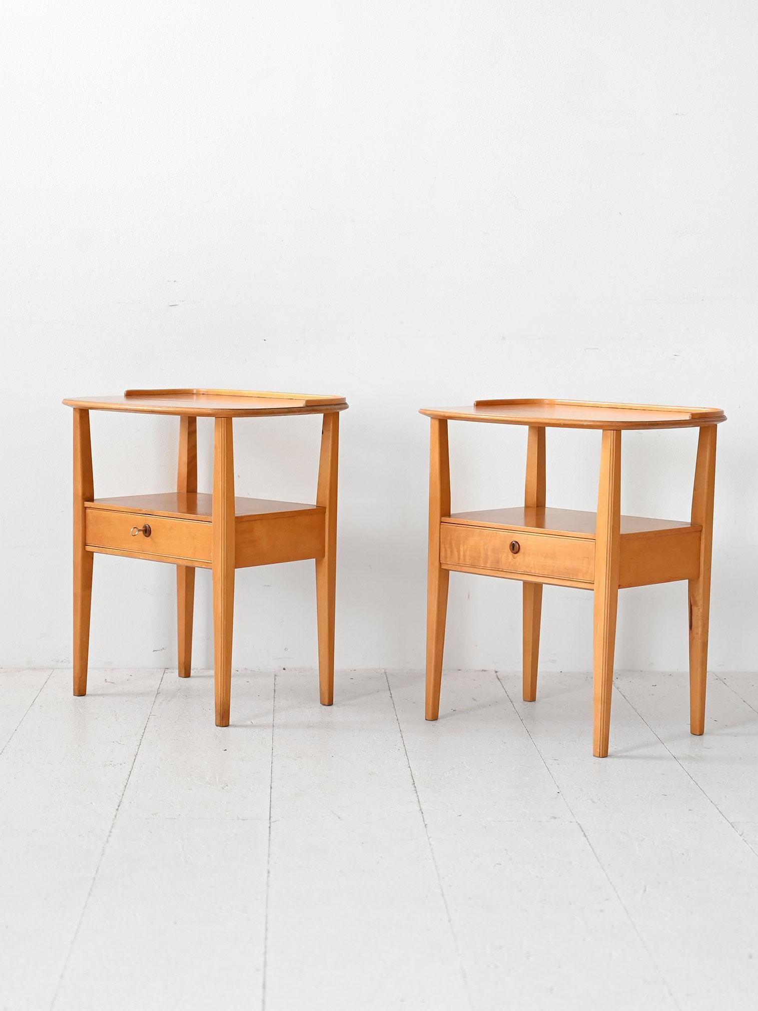 Scandinavian Comodini vintage in betulla