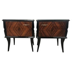 Comodini vintage rivestiti in radica con piano in vetro