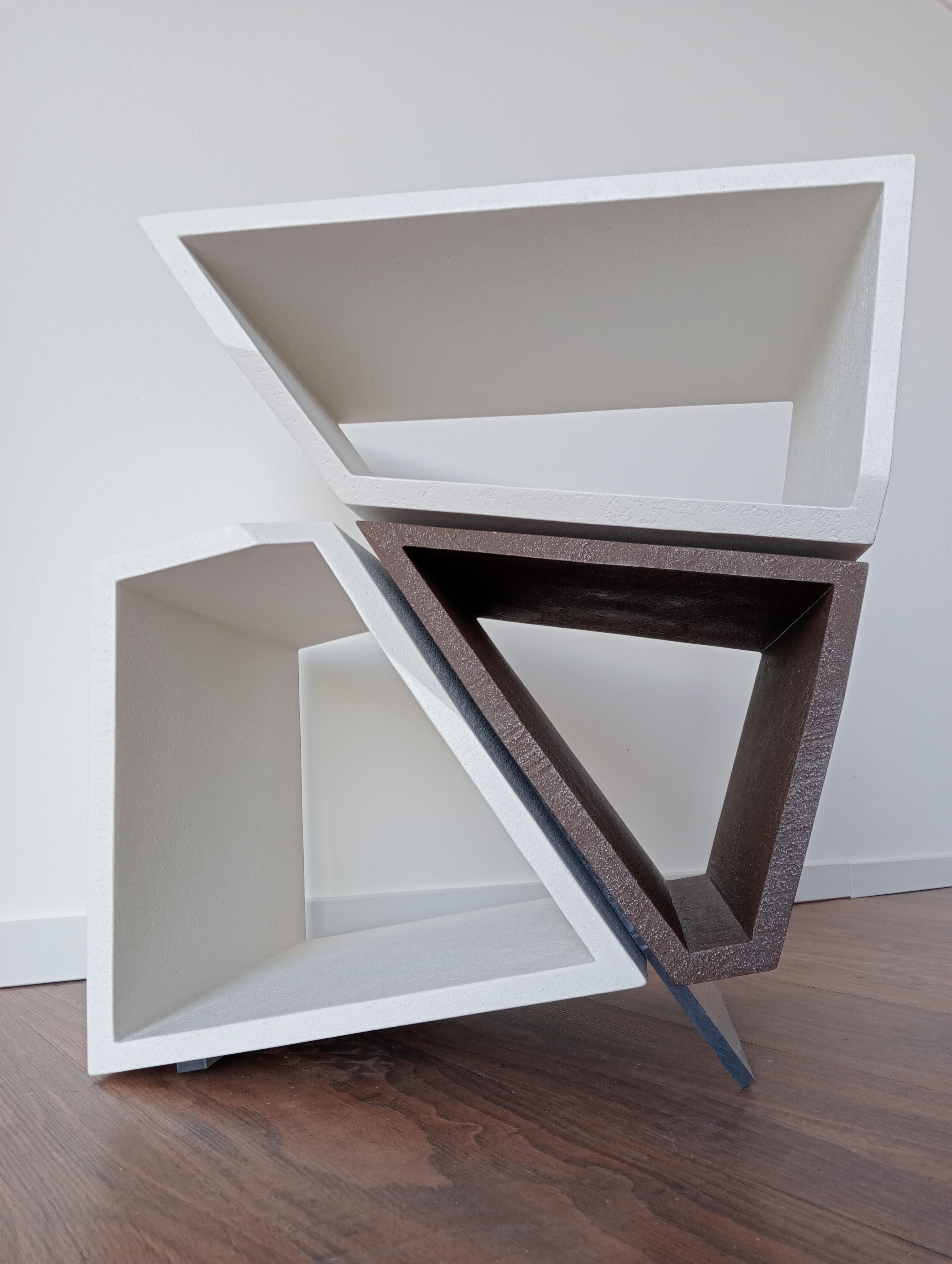 Comodino Alma Design Italiano Moderno Fatto a mano Legno e Resina Scultura in vendita 1