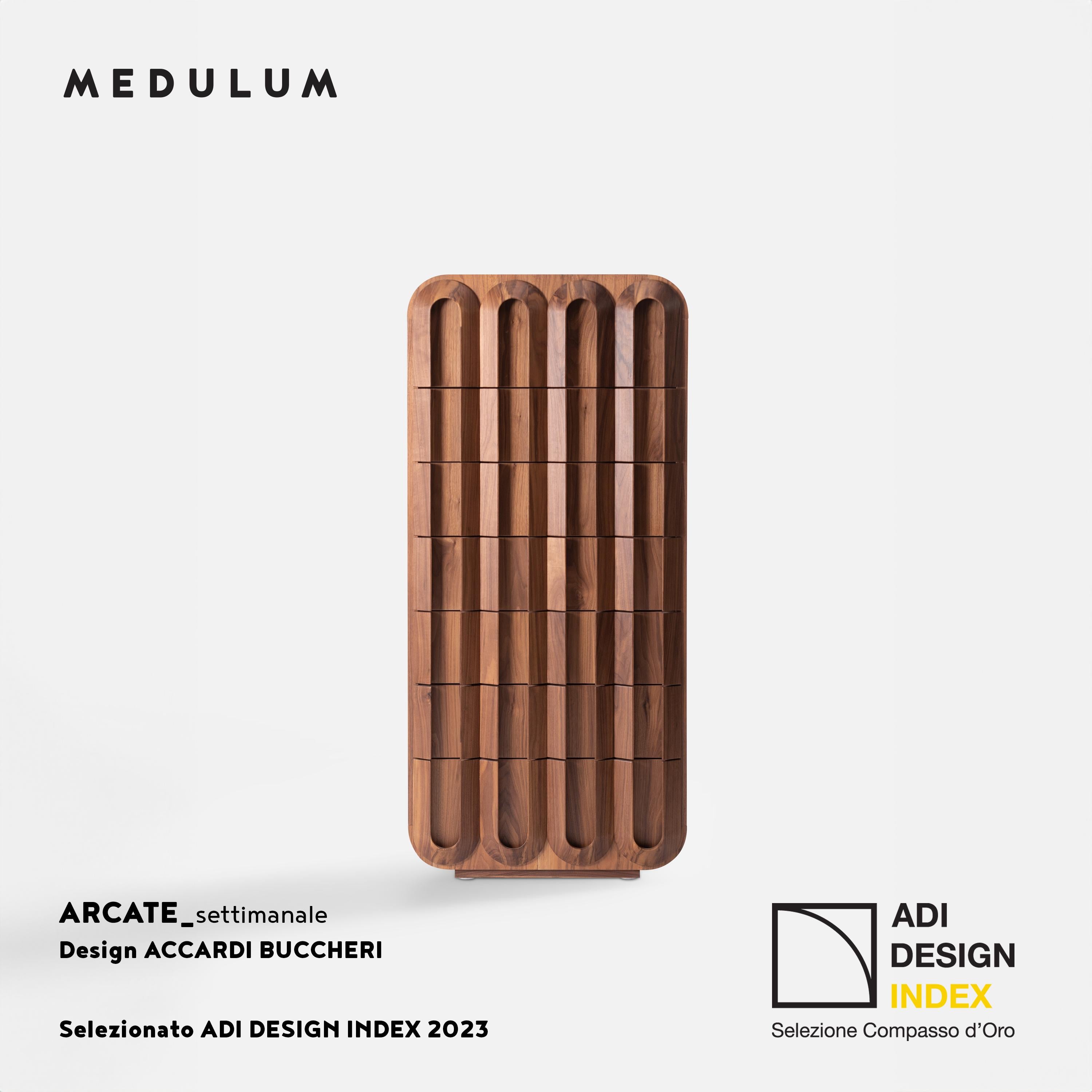 Arcate Nachttisch, aus offenempore-Eschenholz, von Accardi Buccheri für Medulum im Angebot 4