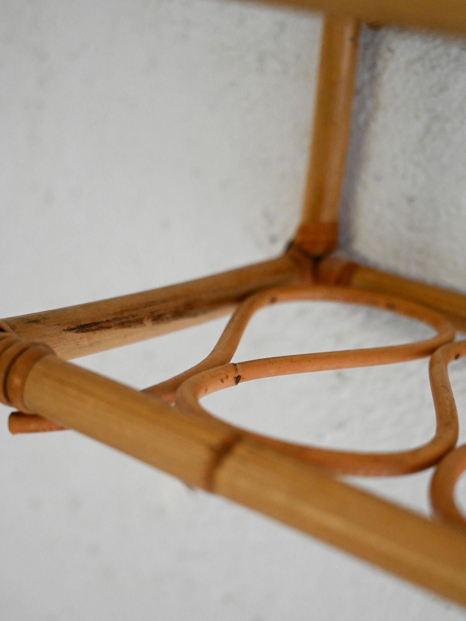 Scandinavian bamboo and glass wall bedside table In Good Condition For Sale In Brescia, IT