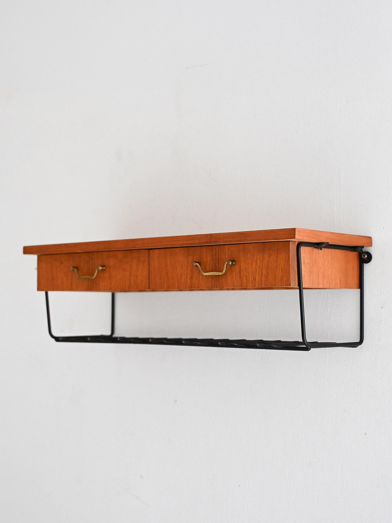Scandinavian Table de chevet murale en teck vintage scandinave avec deux tiroirs en vente