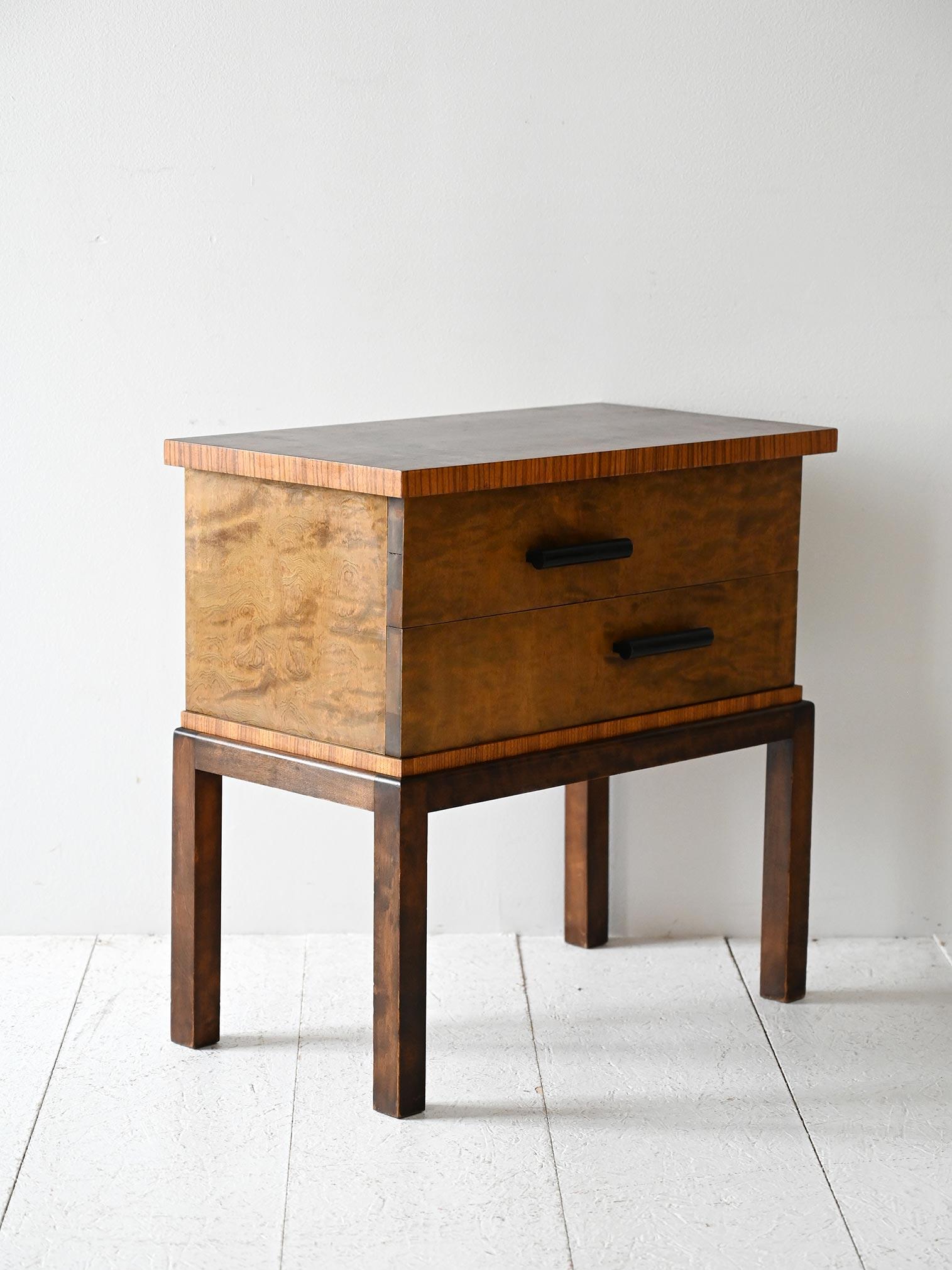 Scandinave moderne Comodino déco scandinavo anni ’30 in radica en vente