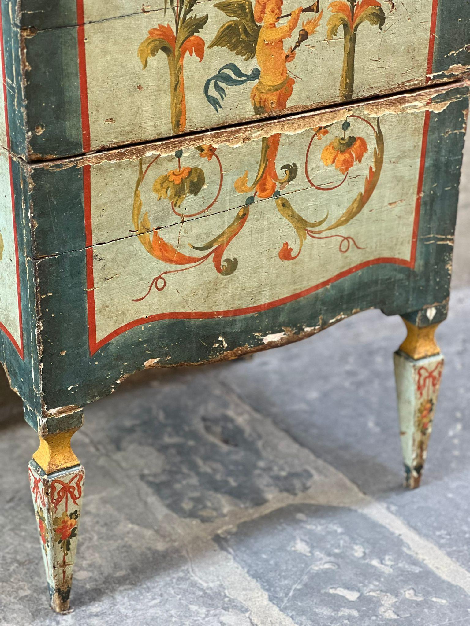 Bedside table painted with grotesques In Fair Condition For Sale In Firenze, IT