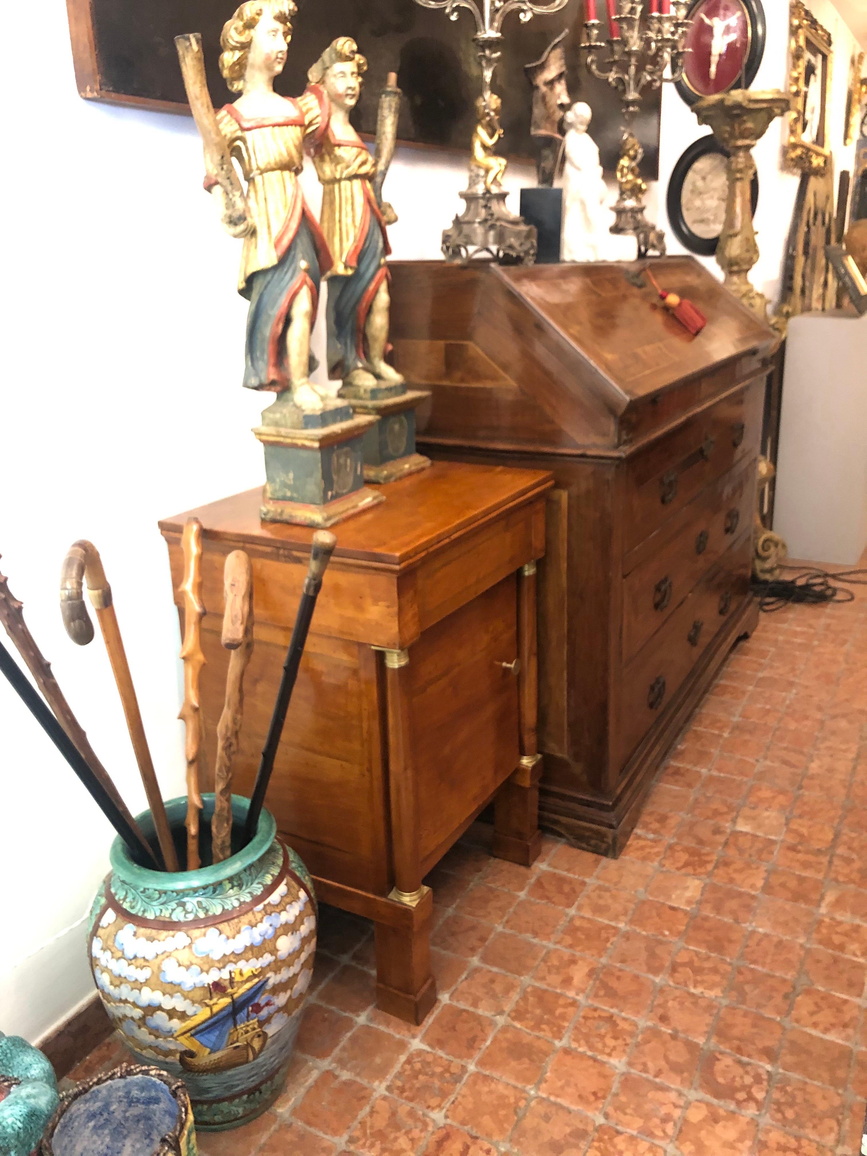 Comodino Francese Impero con Cassetto e Anta XIX Secolo in Noce Massello im Angebot 1