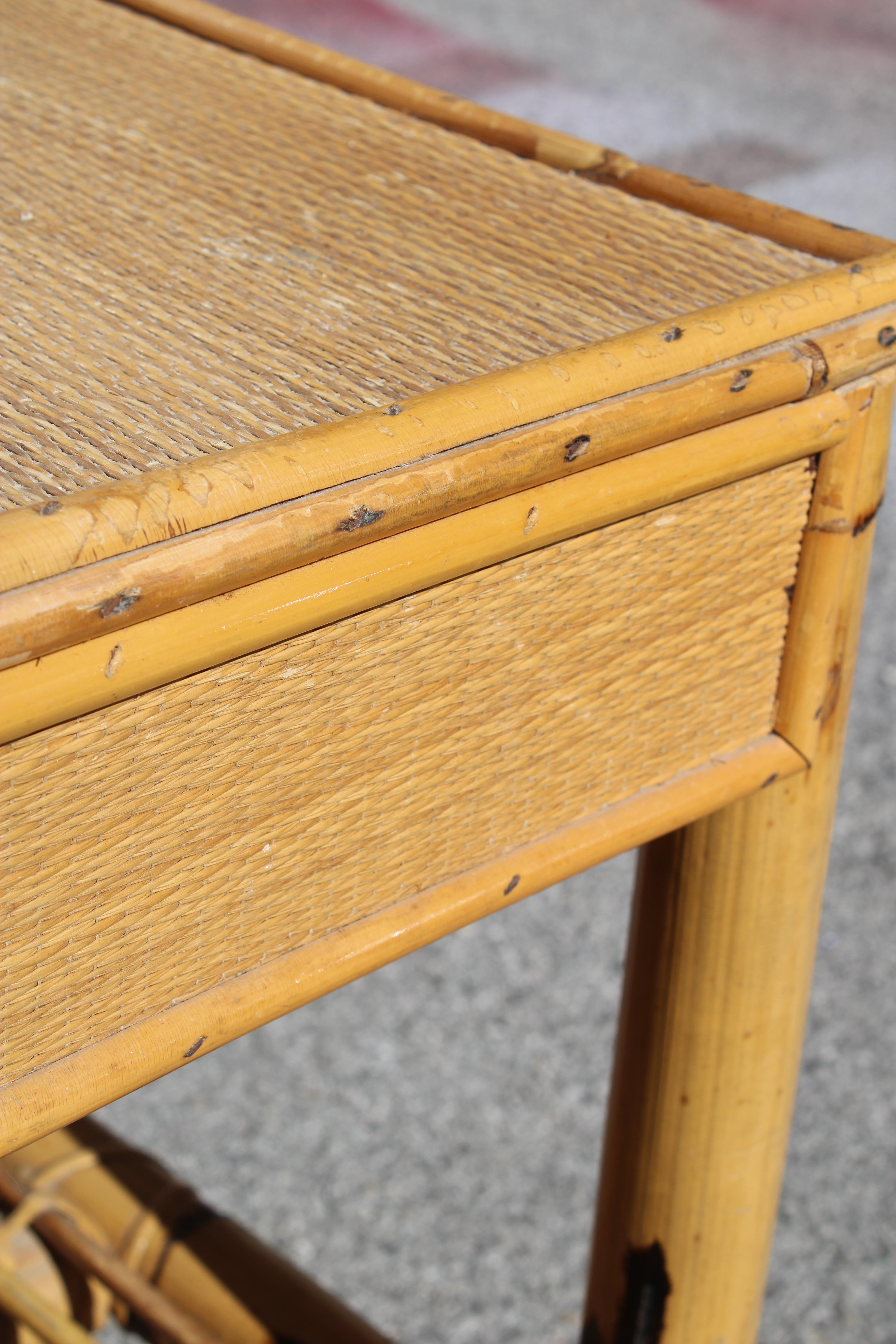 Bedside table in Rush and Bamboo Italy 1950s with drawer For Sale 4