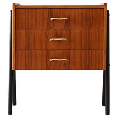 Comodino scandinavo anni ’50 in teak e ottone