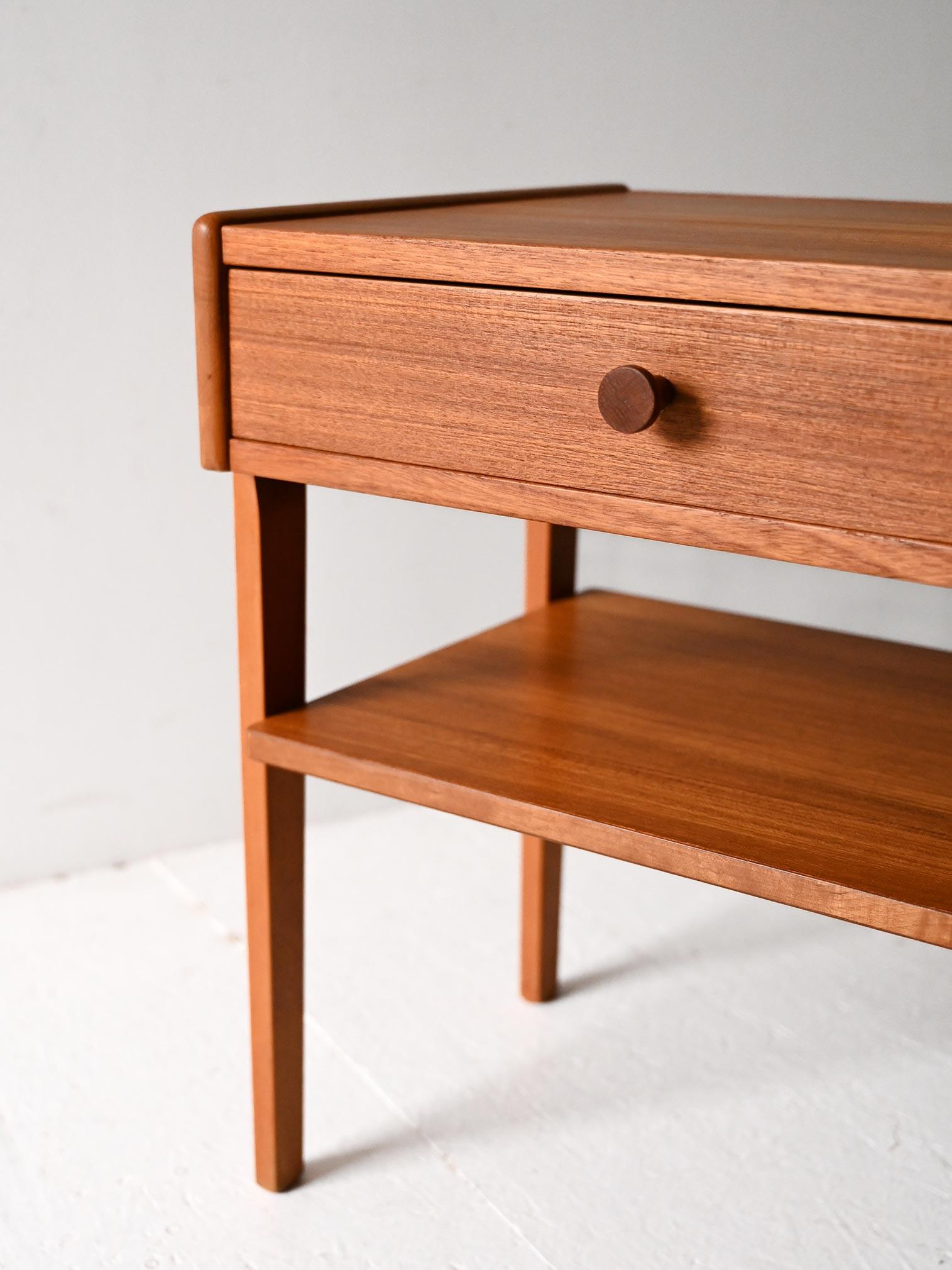 Table de chevet scandinave en teck des années 50/60 Bon état - En vente à Brescia, IT