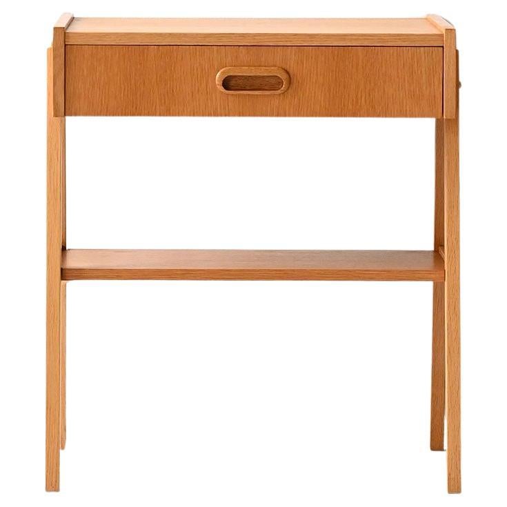 Table de chevet scandinave en teck au design géométrique