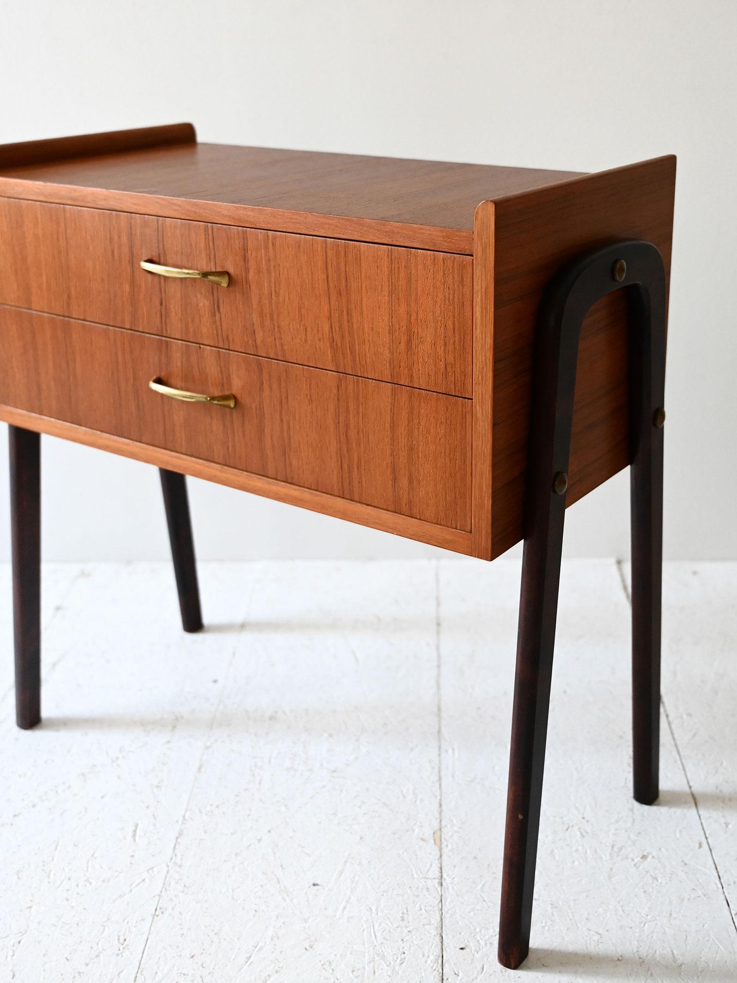 Teck Comodino scandinavo vintage anni ’50 in teak en vente