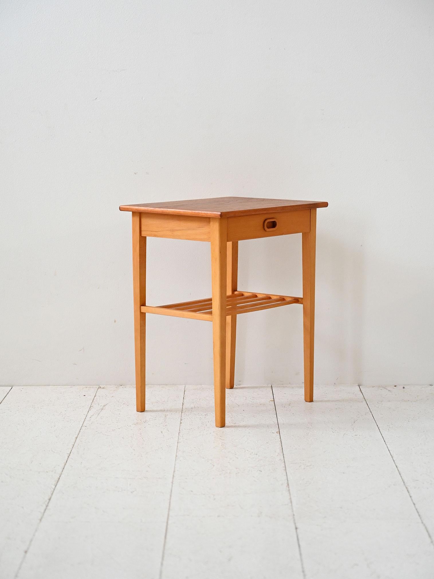 Scandinave moderne Comodino scandinavo vintage in rovere chiaro en vente