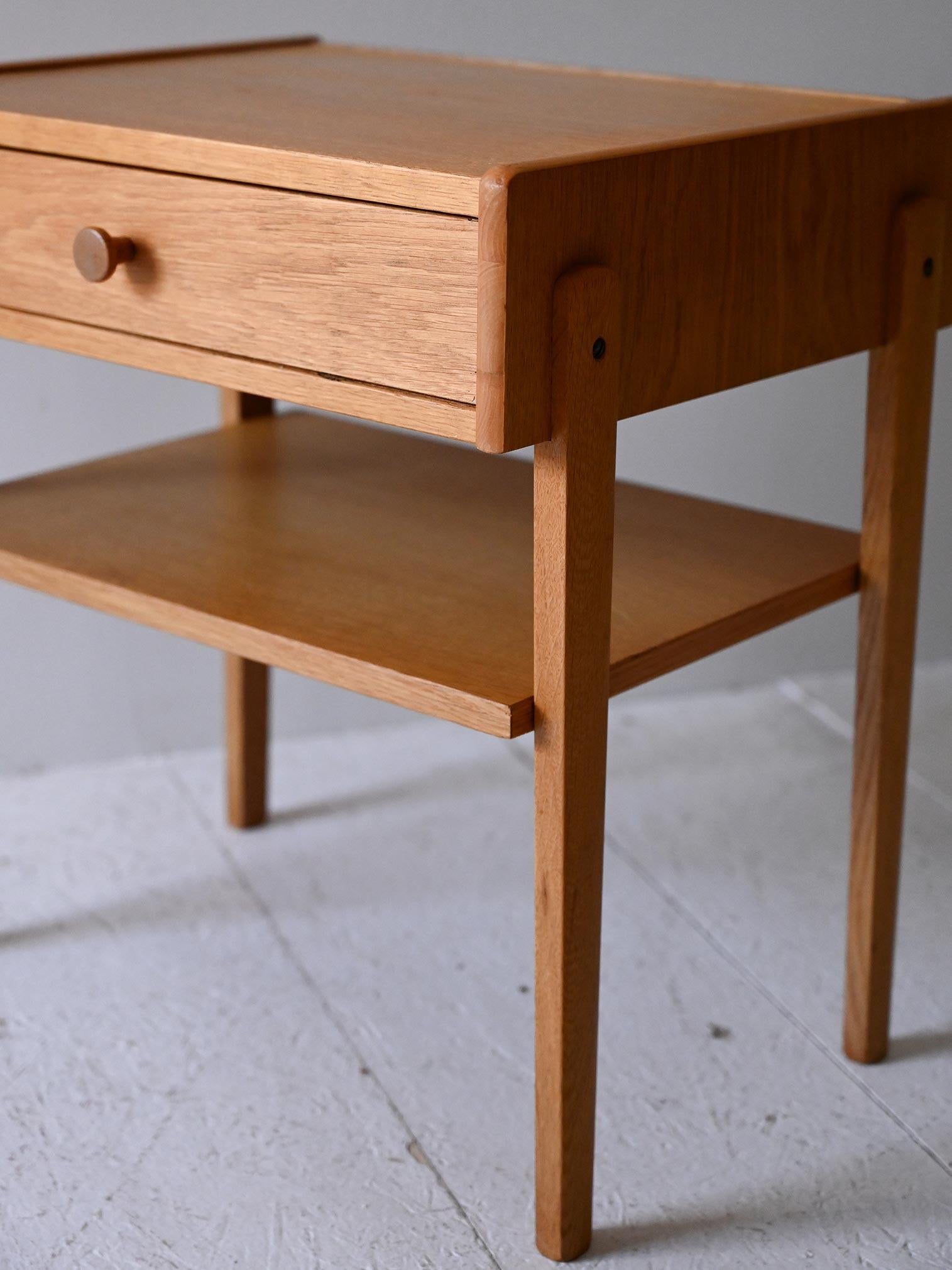 Comodino scandinavo vintage in rovere chiaro Bon état - En vente à Brescia, IT