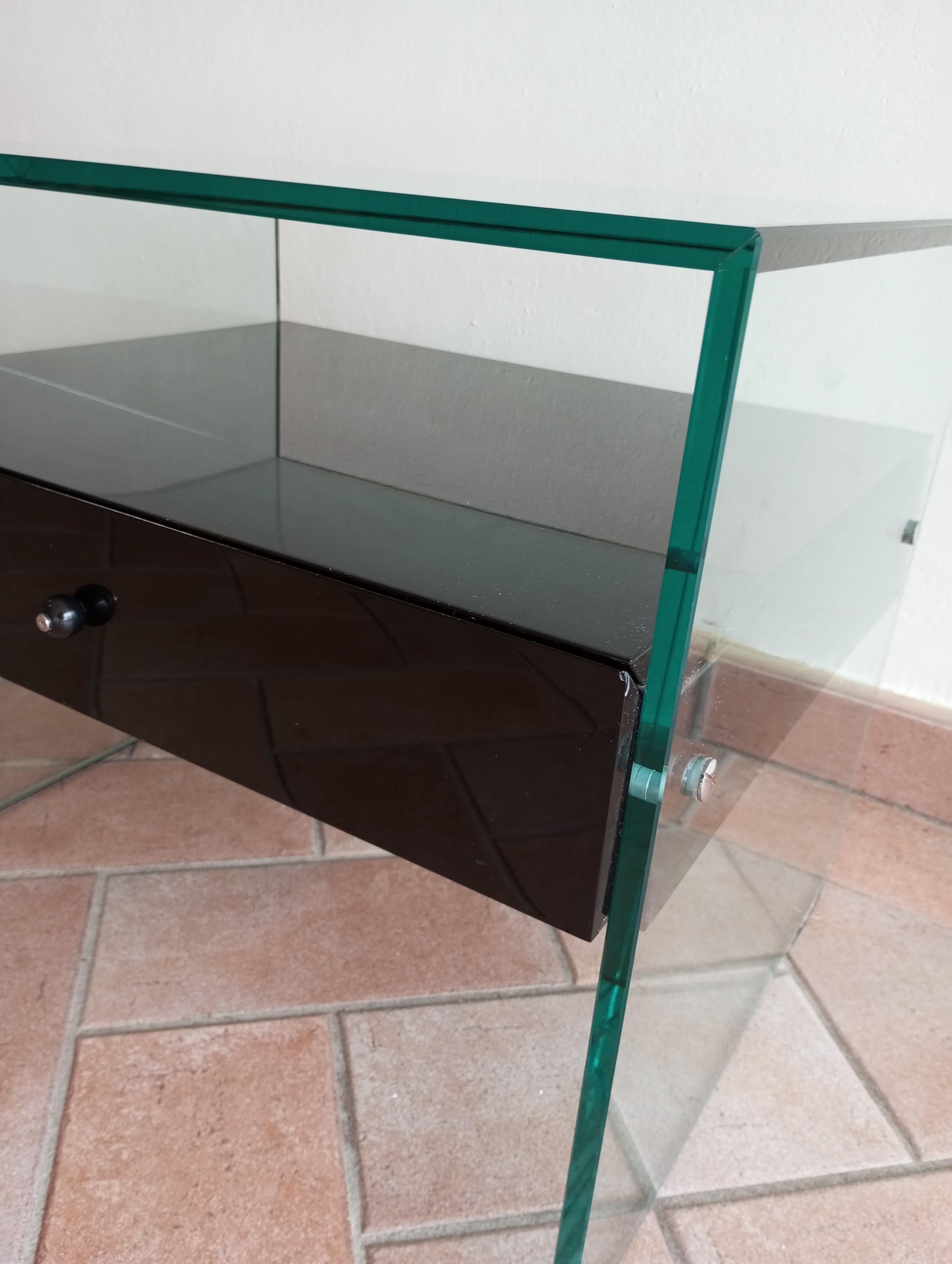 Secret' Nachttisch aus Glas und schwarz lackiertem Holz. Italien in den 1990er Jahren im Angebot 2