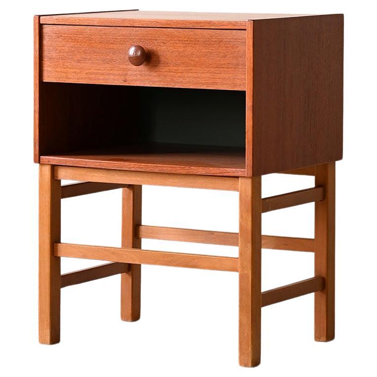 Square bedside table of Nordic manufacture For Sale
