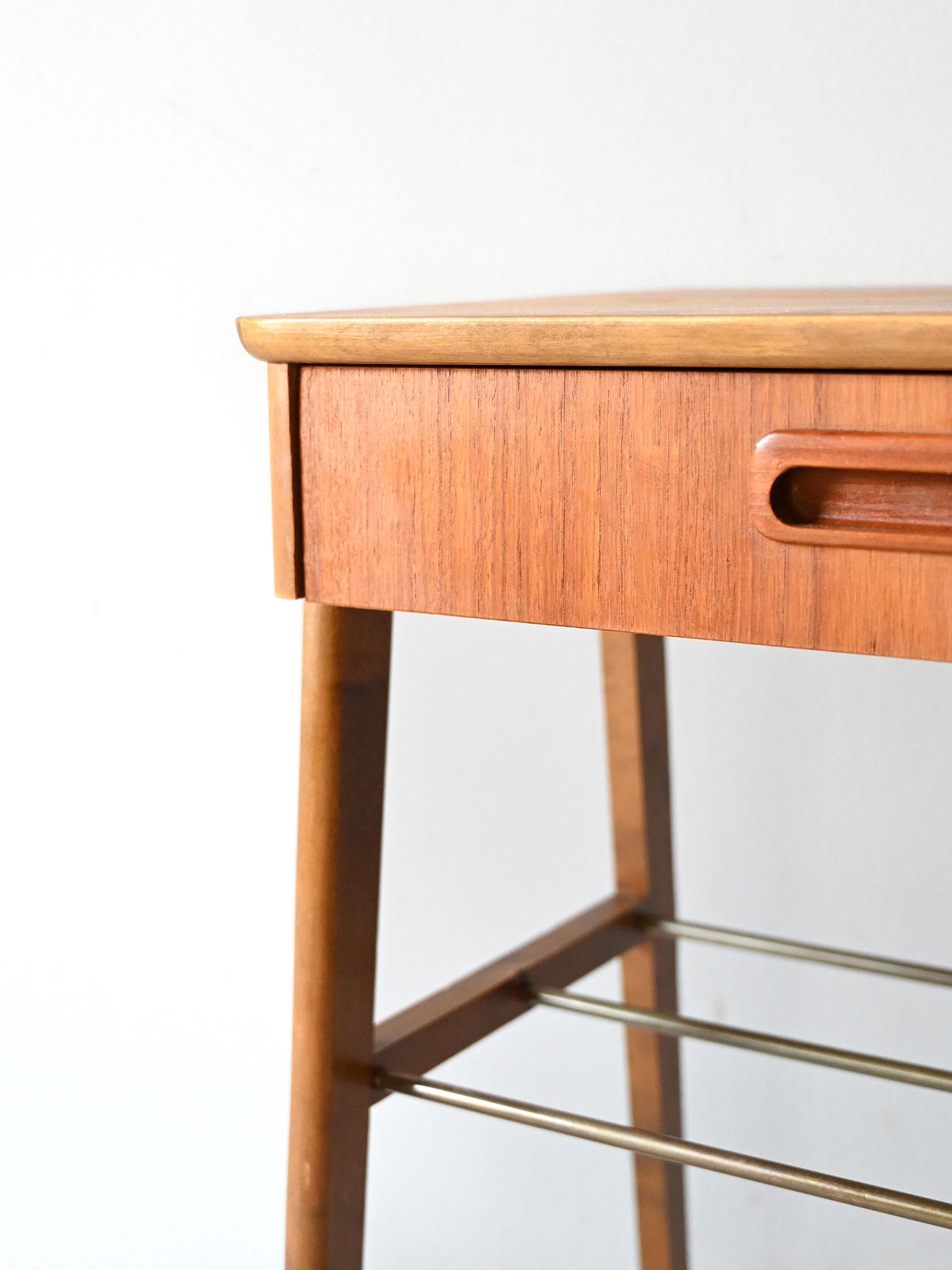 Table de chevet suédoise 1960 Bon état - En vente à Brescia, IT