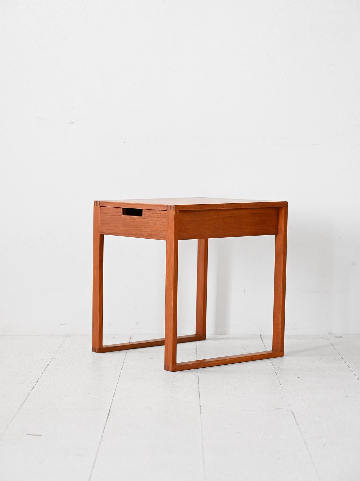 Swedish teak nightstand In Good Condition For Sale In Brescia, IT
