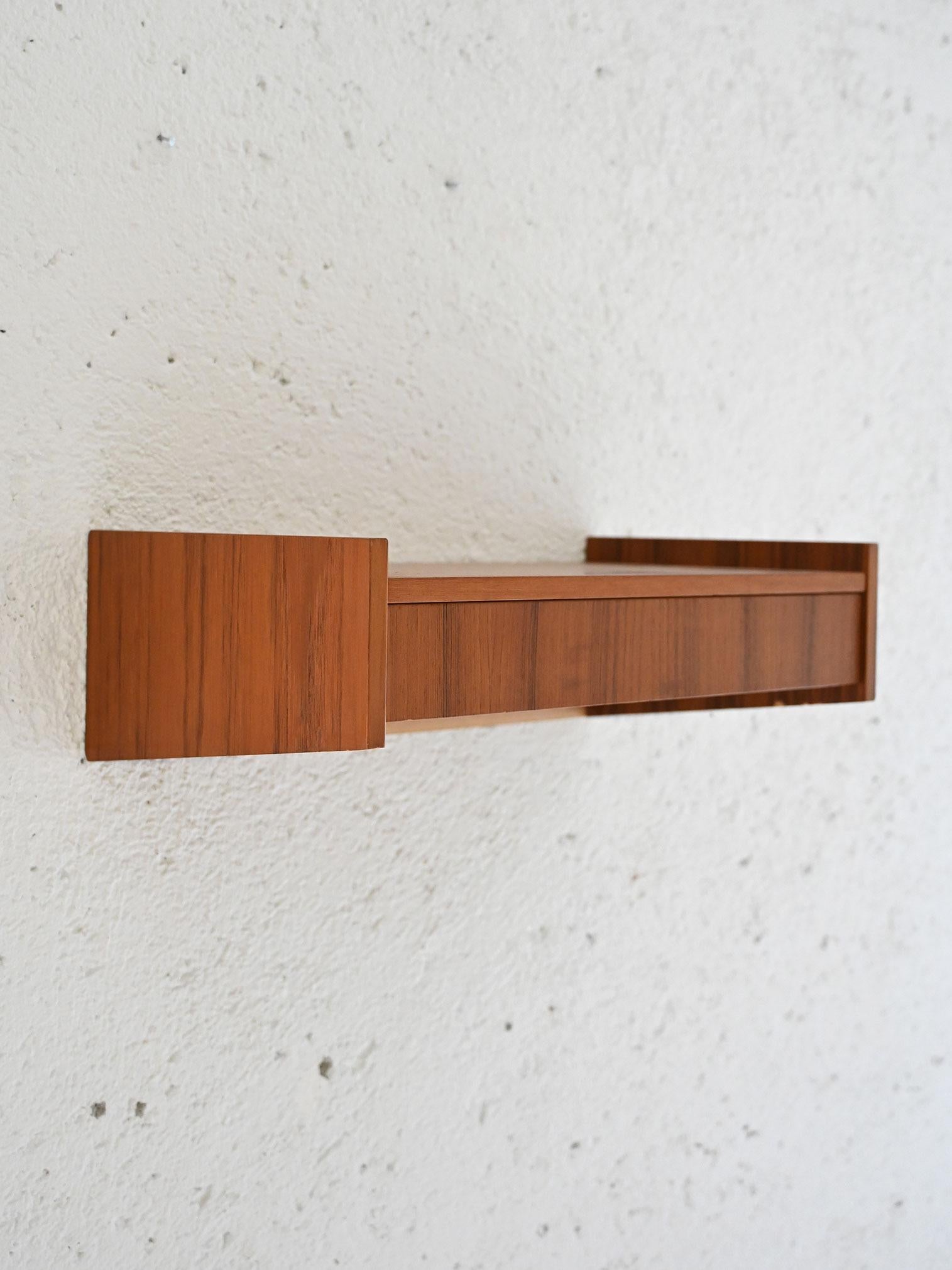 Scandinavo Comodino vintage da appendere