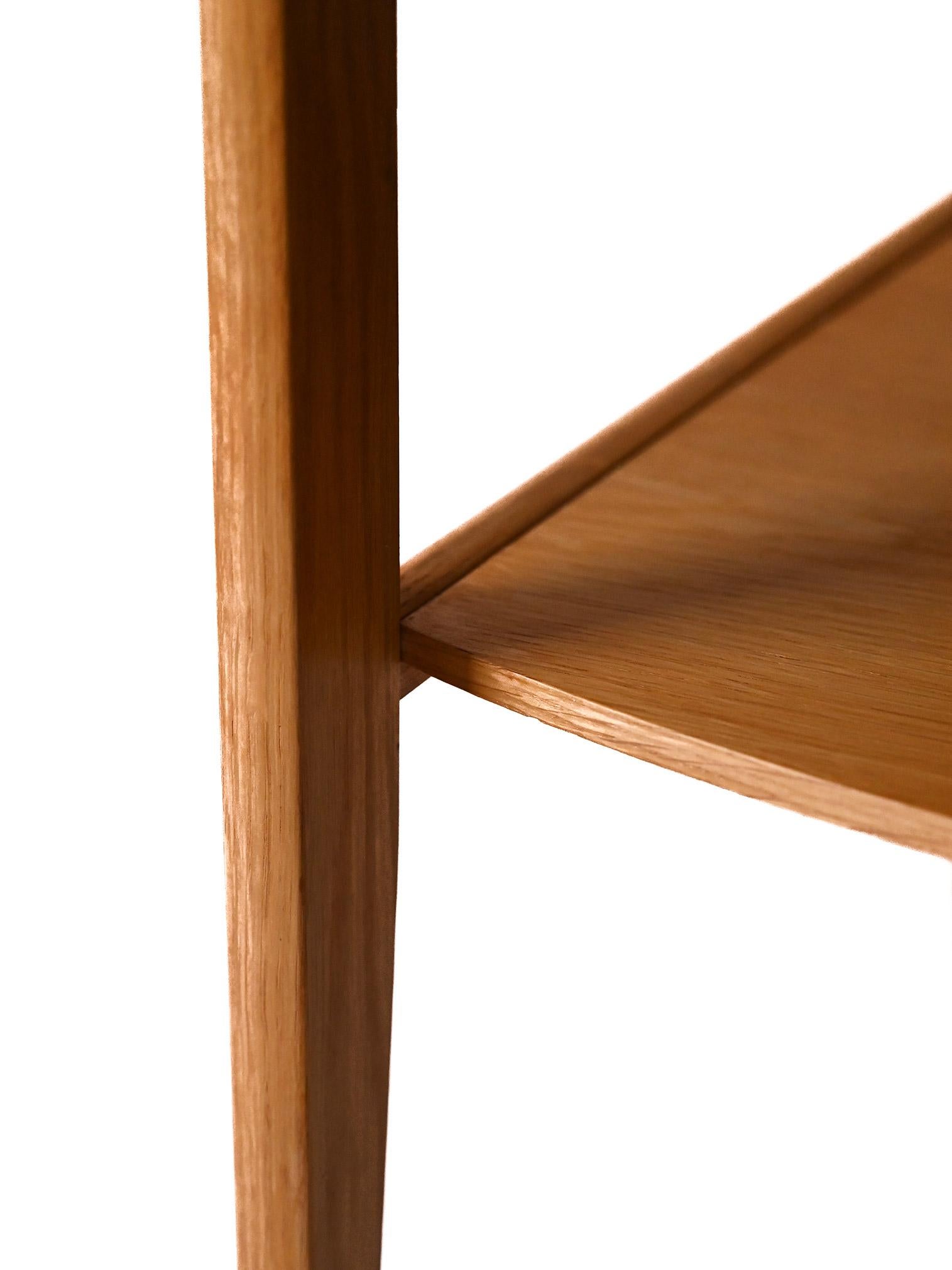 Mid-20th Century Comodino vintage in rovere in vendita