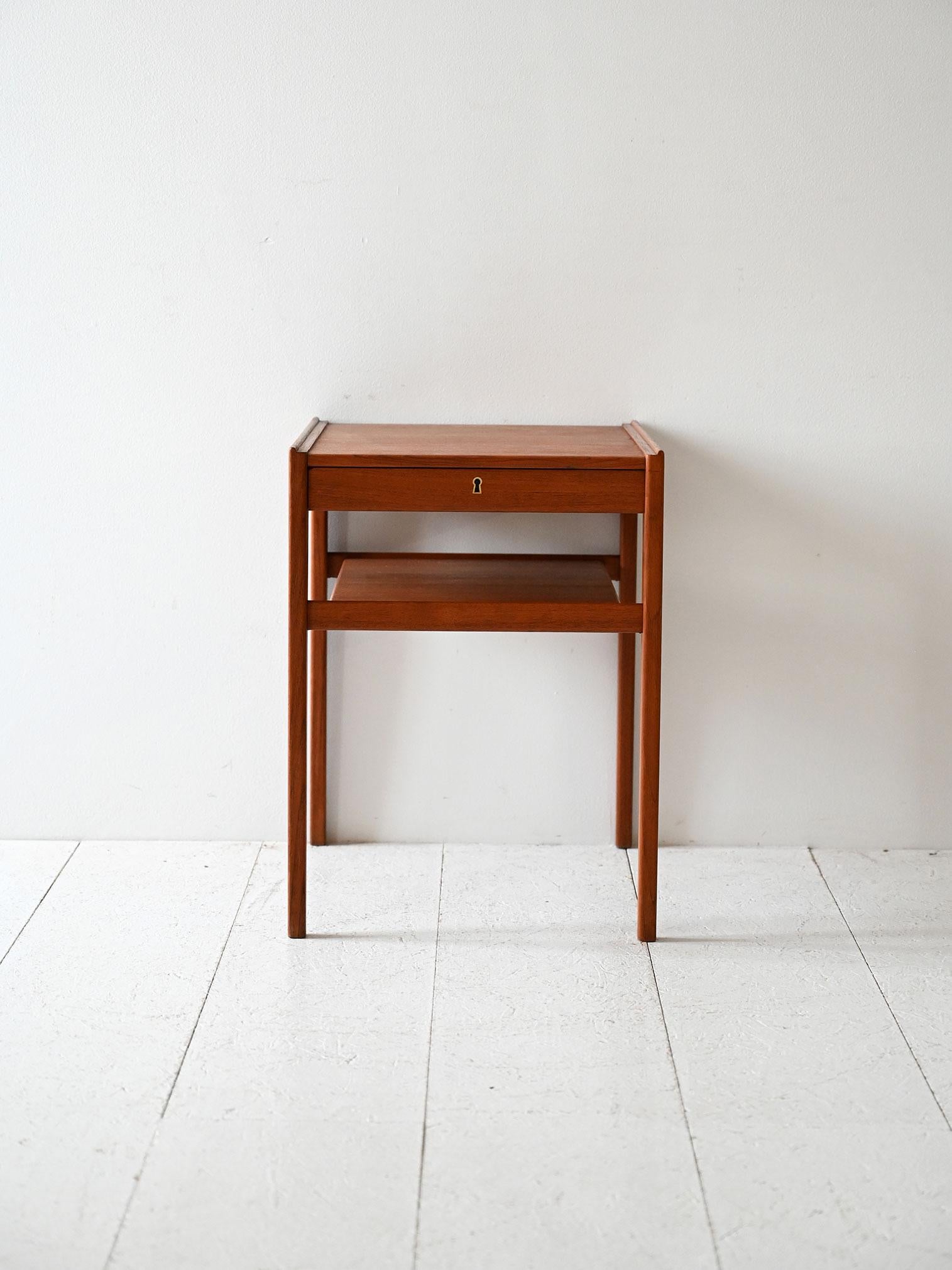 Scandinave moderne Comodino vintage svedese di Egström & Mírstrand per Dixi en vente