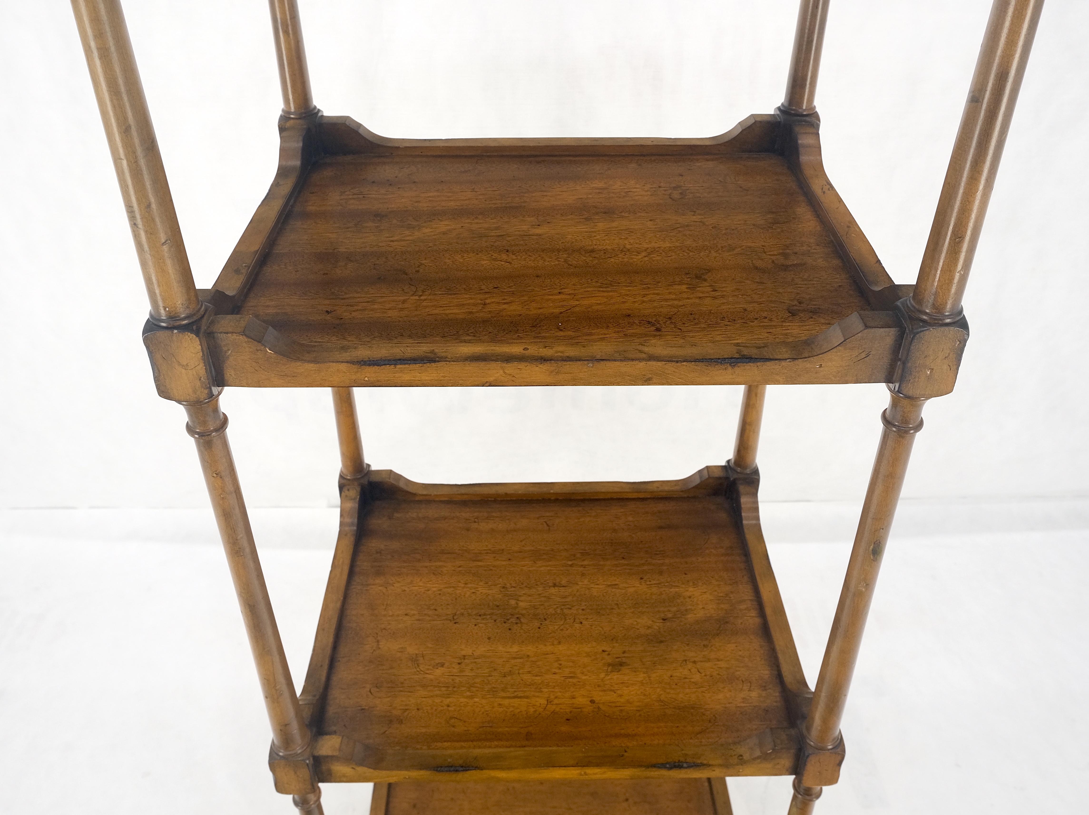 Compact 14x18 Turned Poster Style 4 tier Etagere Shelving Unit w/ Finials MINT! For Sale 1