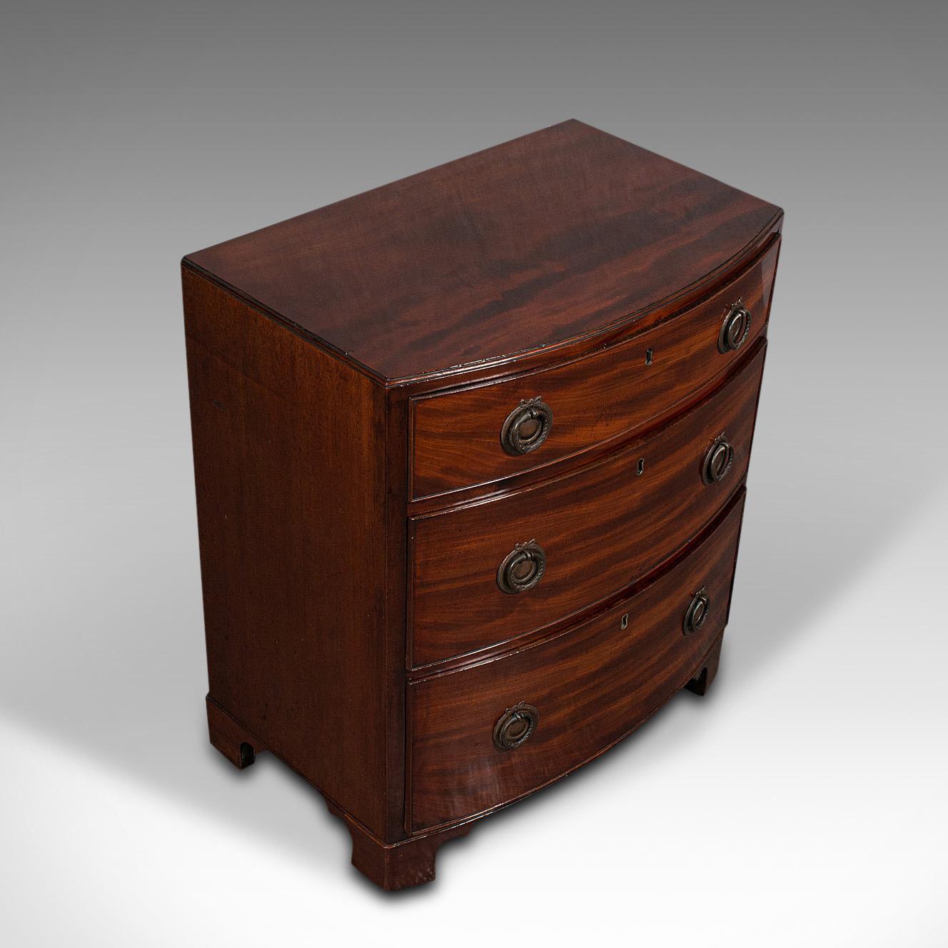 Compact Antique Chest of Drawers, English, Mahogany, Bedside Stand, Georgian 1