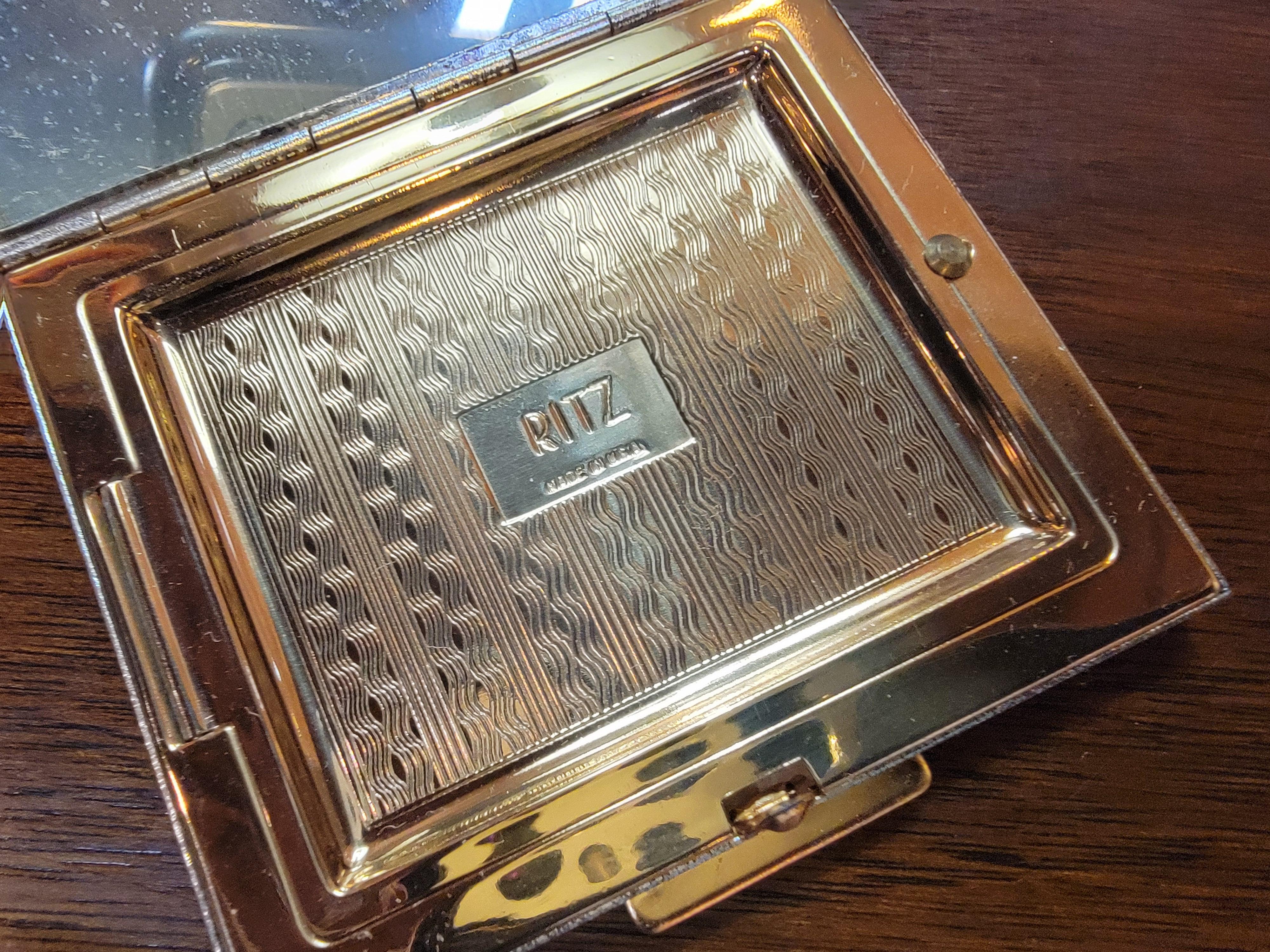 Américain Compact by RITZ Carte de l'Alaska en vente