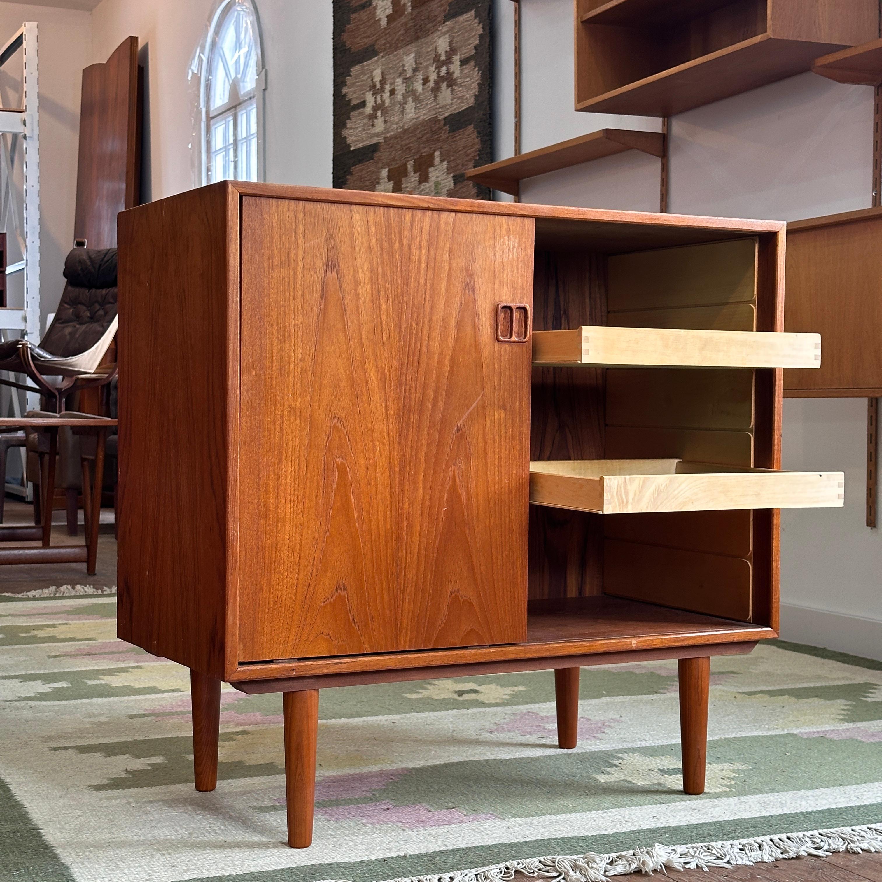 Compact Danish Teak Sideboard In Good Condition In Puslinch, ON