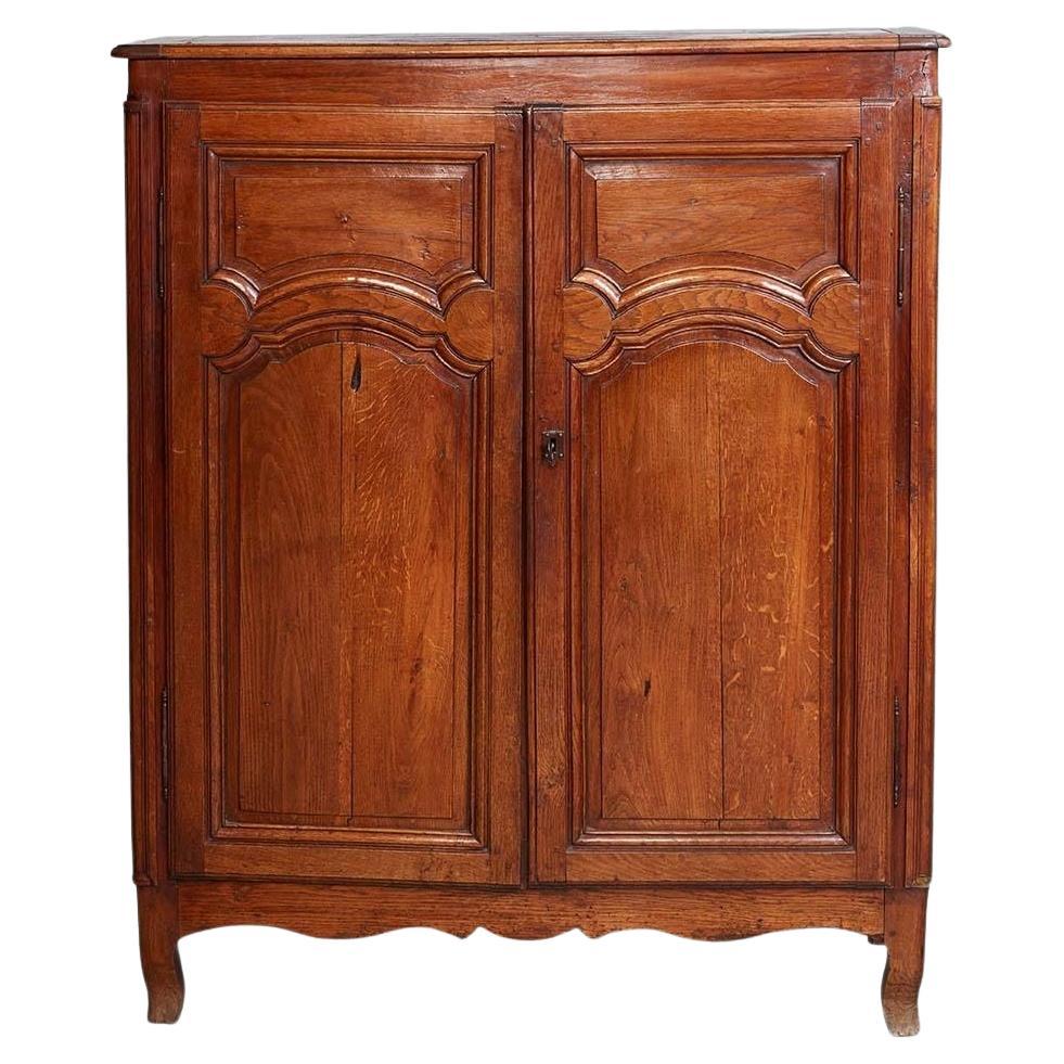 Compatto Inizio del XIX secolo. Armadio Oak in vendita