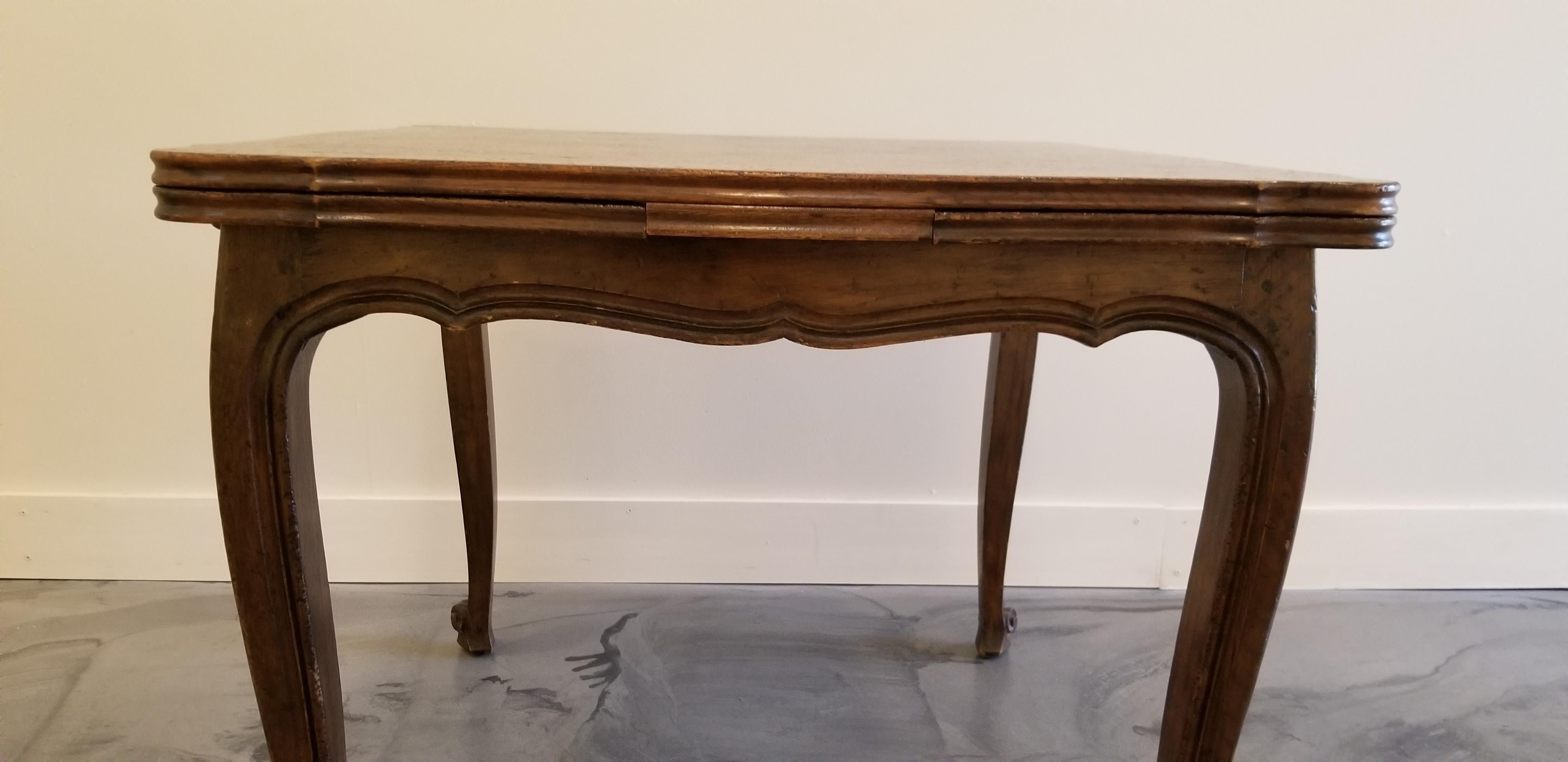 Compact French Provincial Draw-Leaf Dining Table For Sale 1