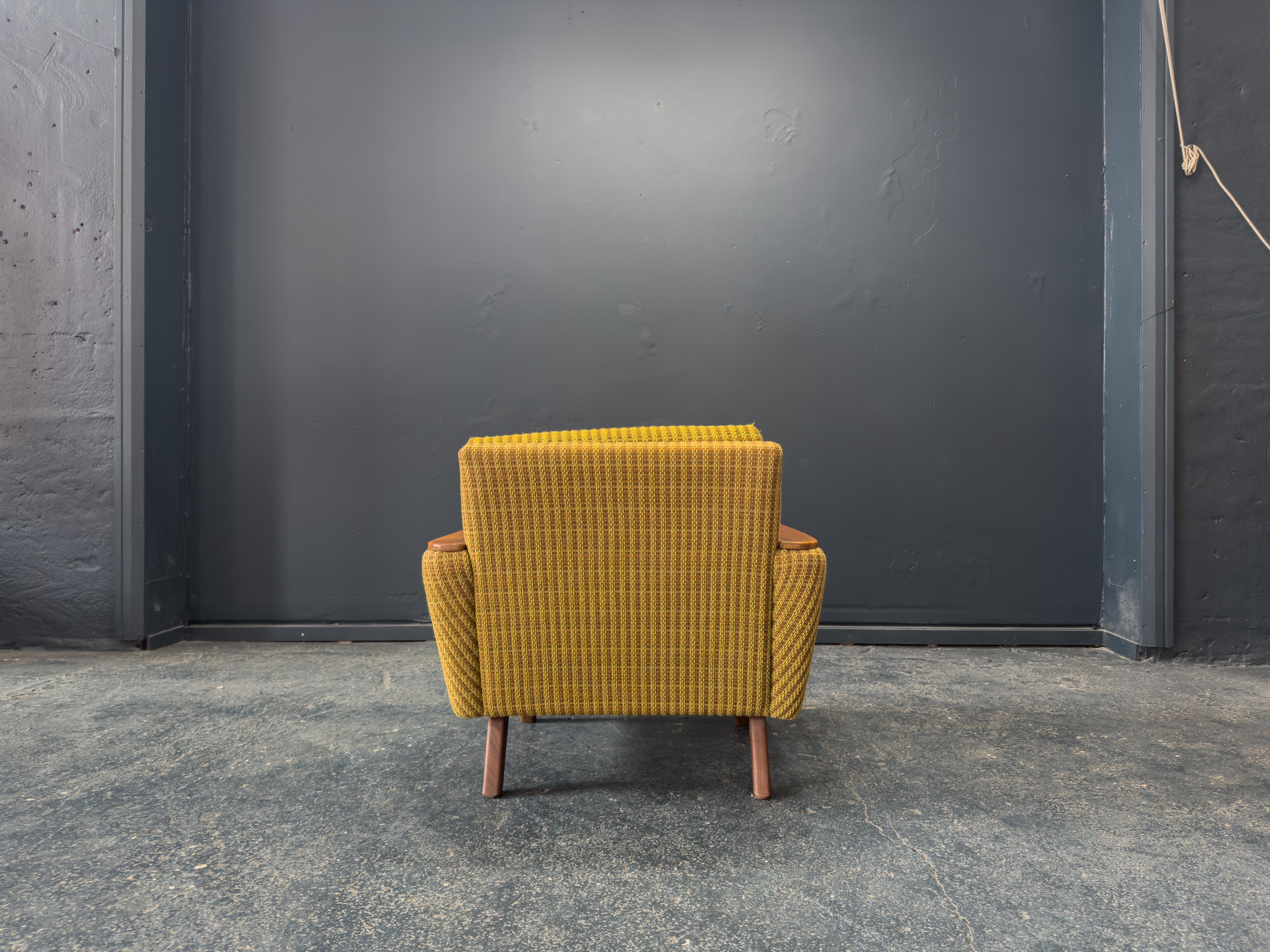 Sillón Compacto Verde y Teca en Bueno estado para la venta en London, GB