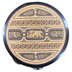Compact lacquered black and gold powder puff mirror - Art Deco - 1920 France