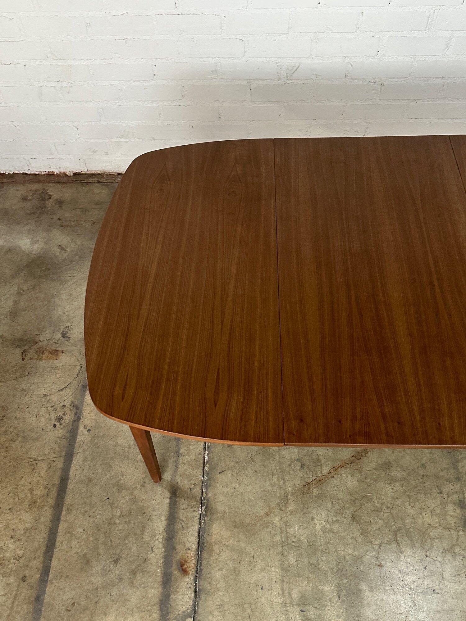 Compact mid century dining table For Sale 6