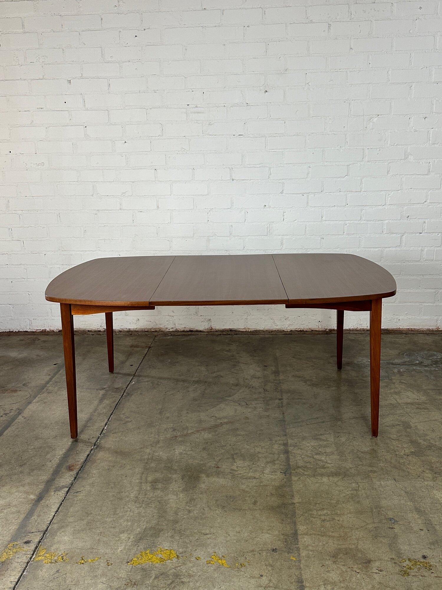 Compact mid century dining table In Good Condition For Sale In Los Angeles, CA