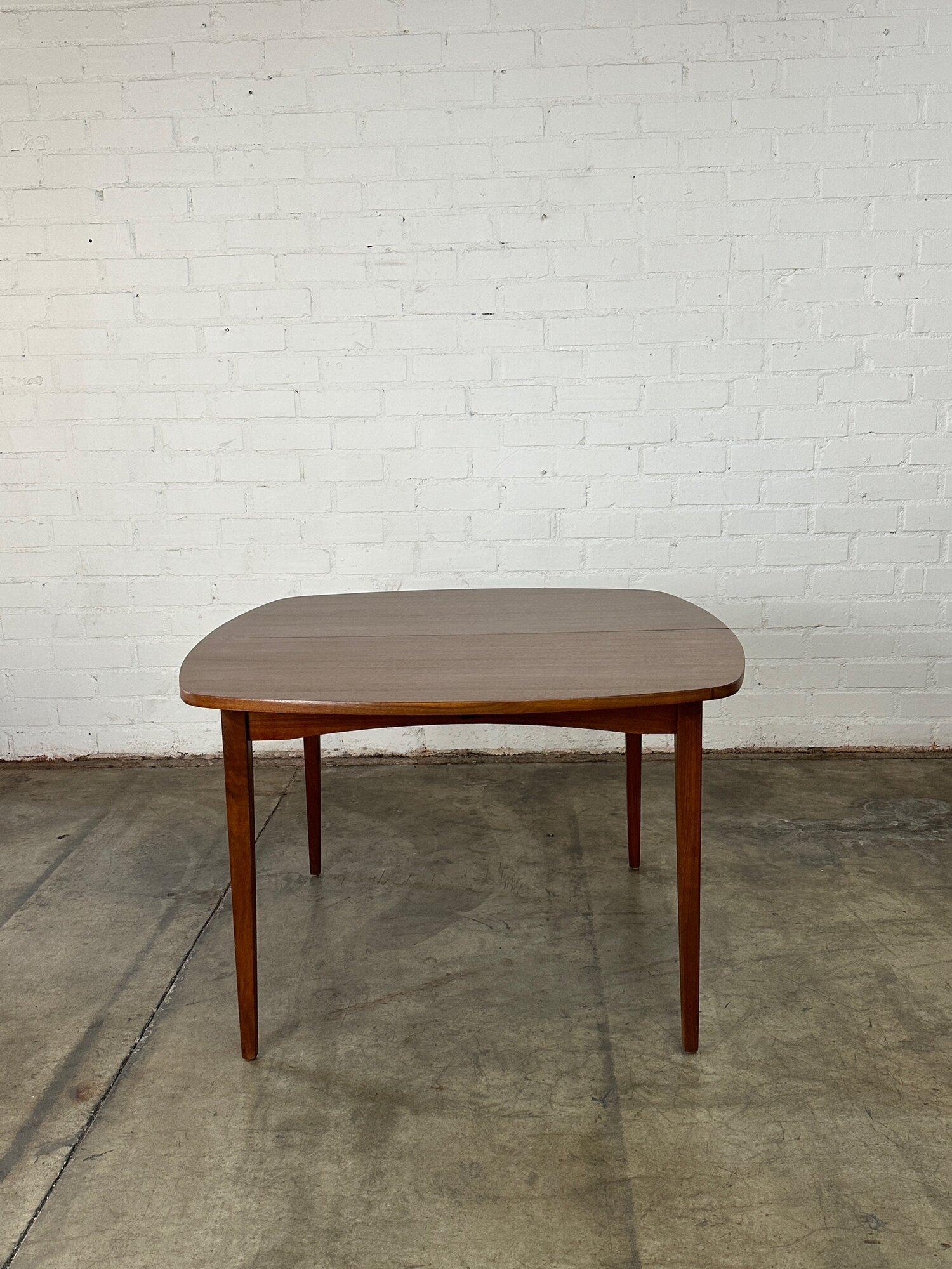 Compact mid century dining table For Sale 1