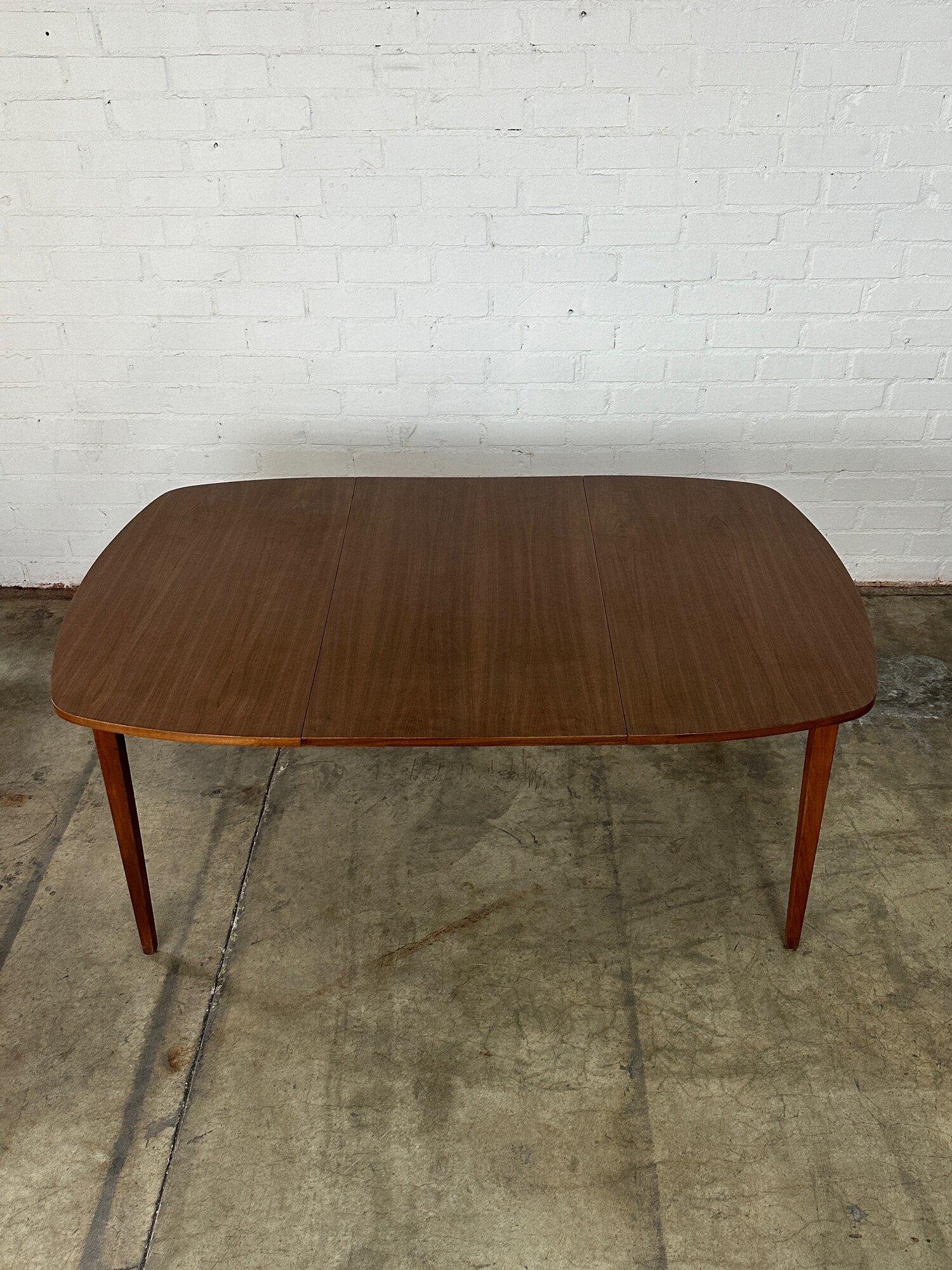 Compact mid century dining table For Sale 3