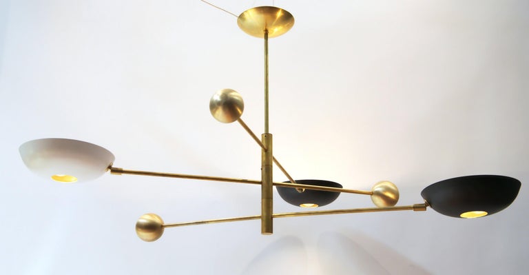 Compact Orbitale Brass Chandelier 3 Rotating Balanced Arms, Low Ceiling Featured In New Condition For Sale In Tavarnelle val di Pesa, Florence