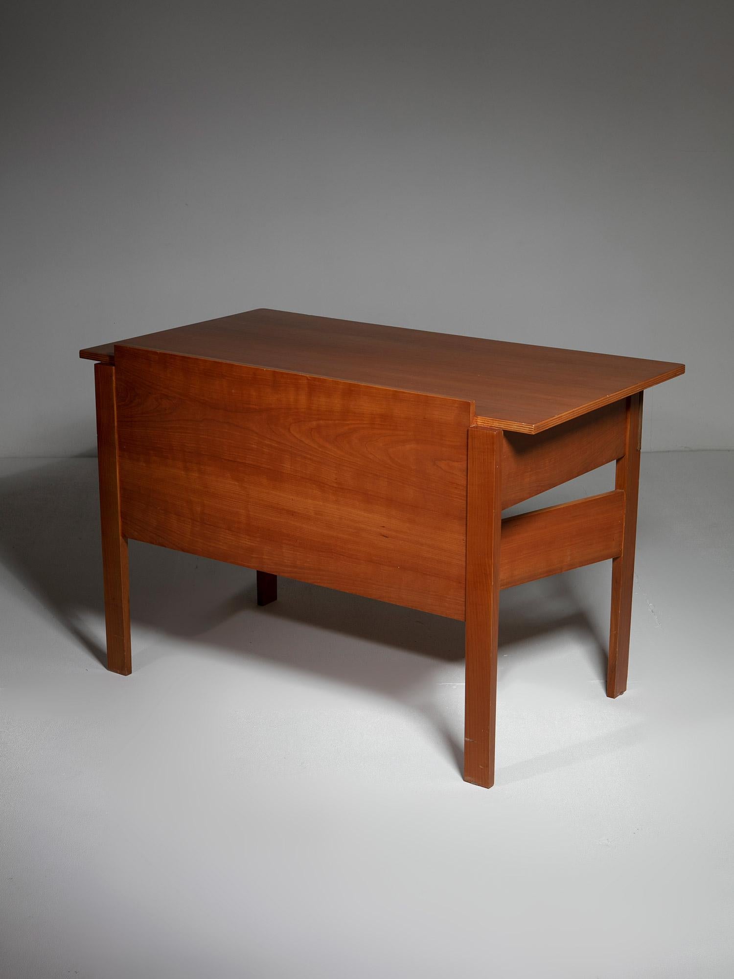 Formica Compact Plywood Desk in the Style of Gerrit Rietveld, Italy, 1970s For Sale