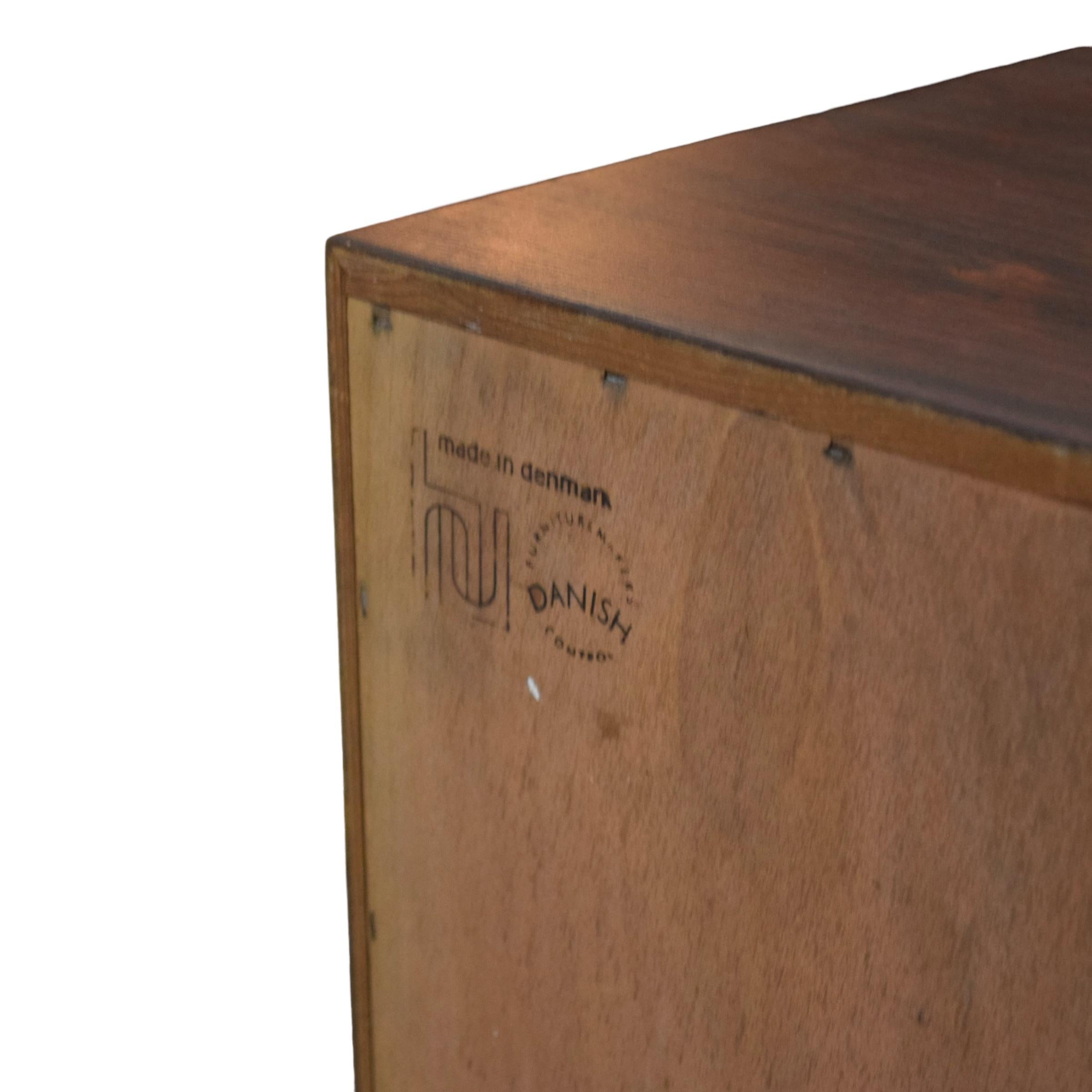 Enfilade compact en bois de rose de Poul Hundevad en vente 1