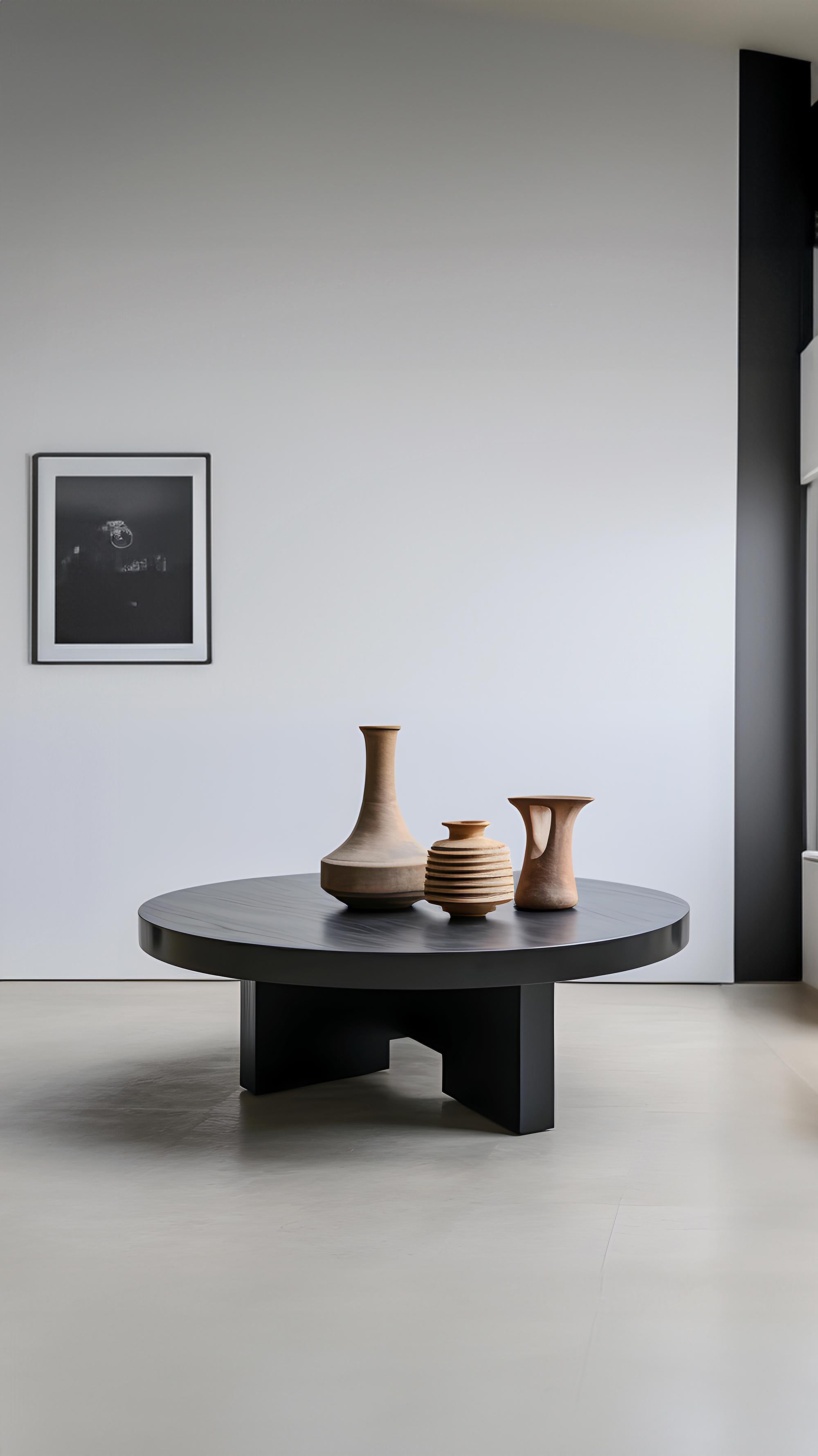 kompakter runder Couchtisch in schwarzer Farbe – Modern Fundamenta 34 von NONO im Angebot 1